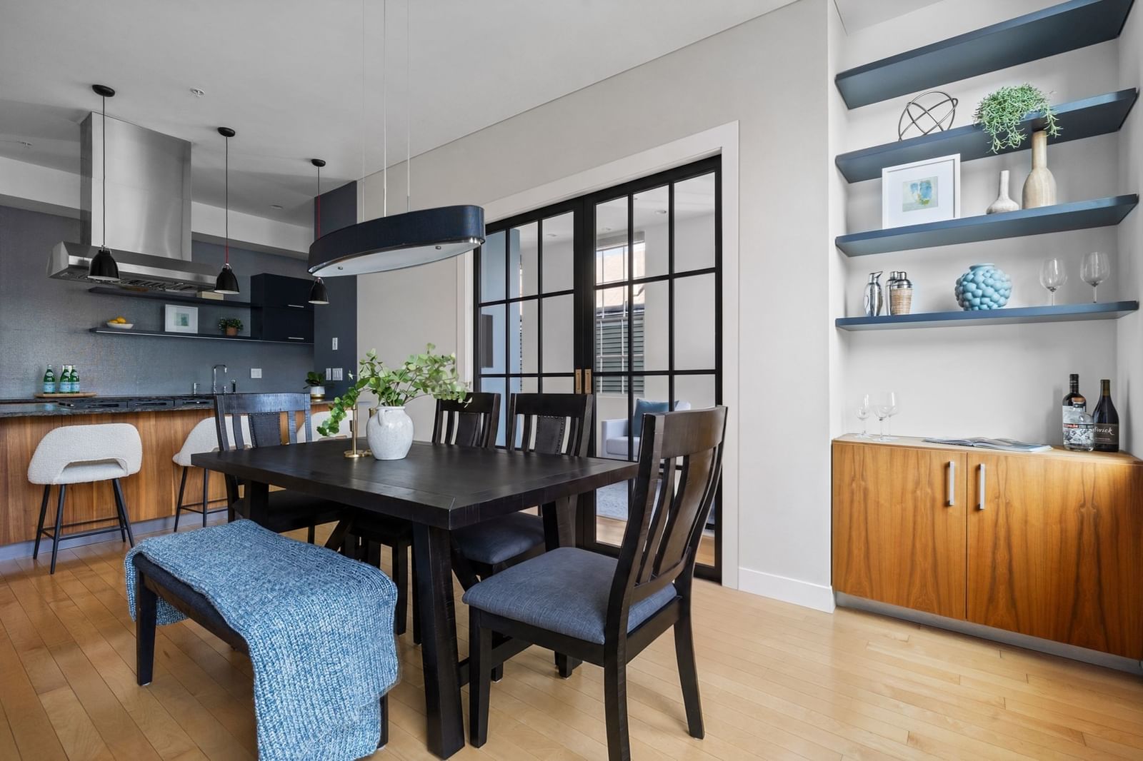618 East 2nd St #Two Boston — Photo 10 of 23