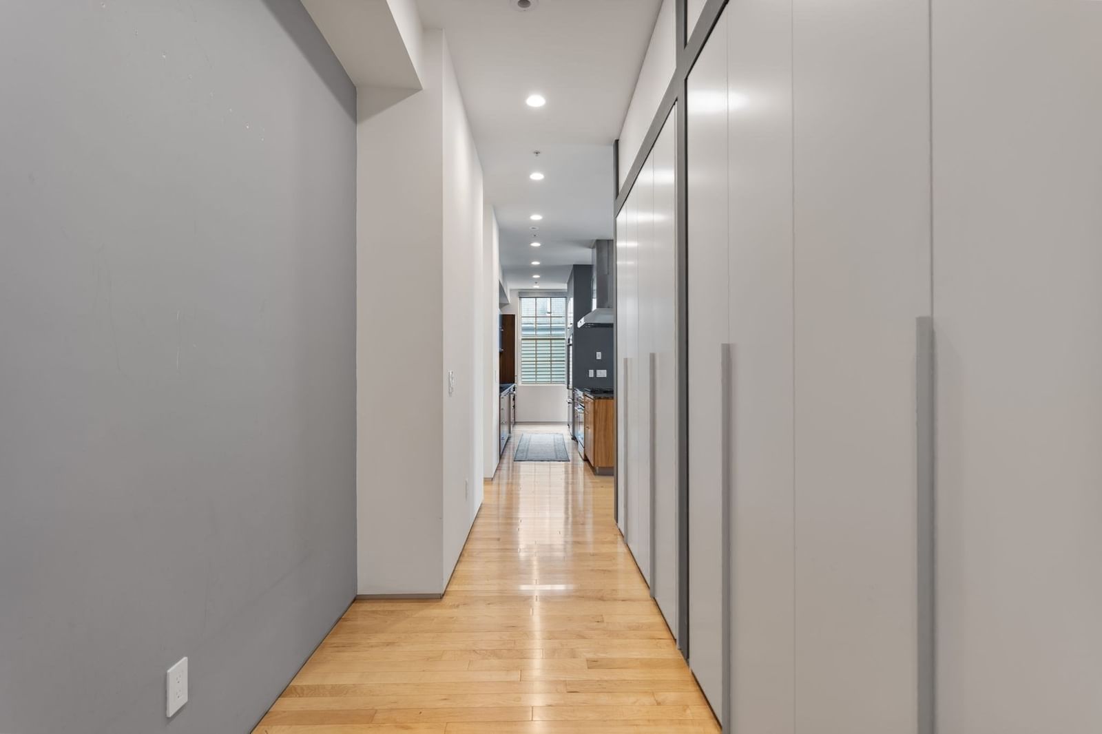 618 East 2nd St #Two Boston — Photo 19 of 23