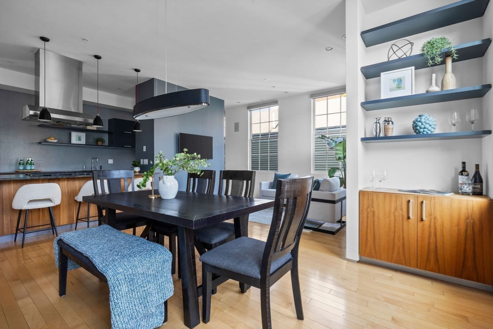 618 East 2nd St #Two Boston — Photo 9 of 23
