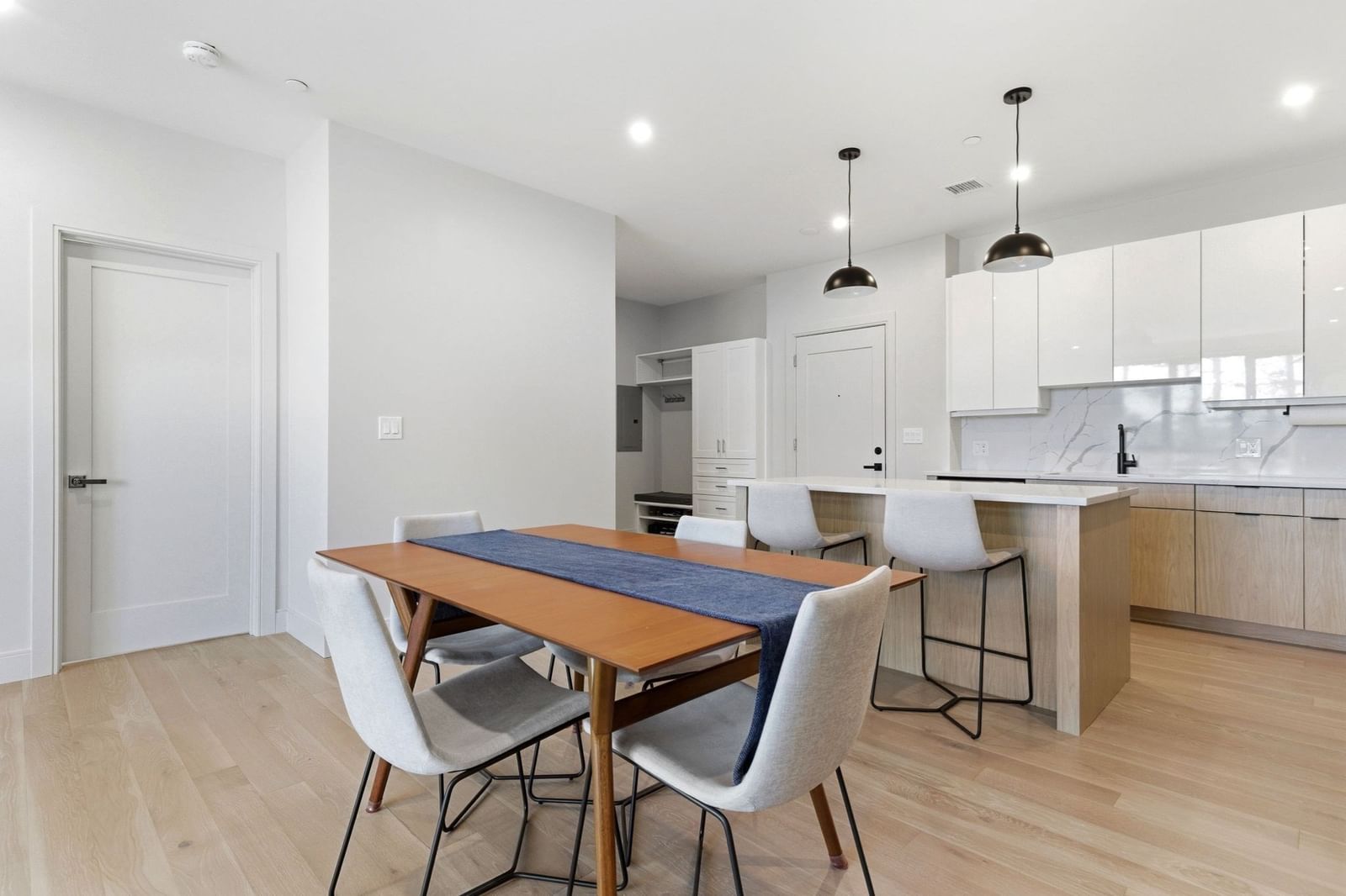 85 Myrtle St #106 Quincy — Photo 2 of 34