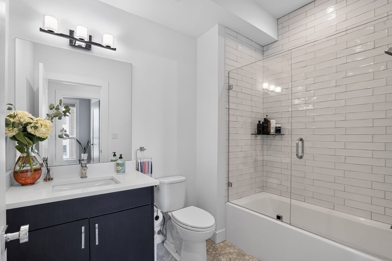 232 Old Colony Ave #506a Boston — Photo 16 of 18