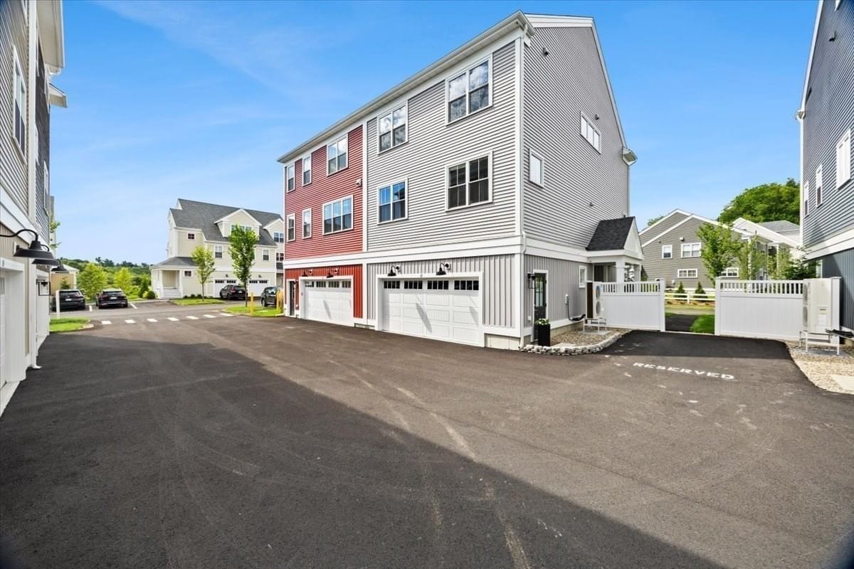 18 Oxbow Rd #12-1 Raynham — Photo 3 of 39