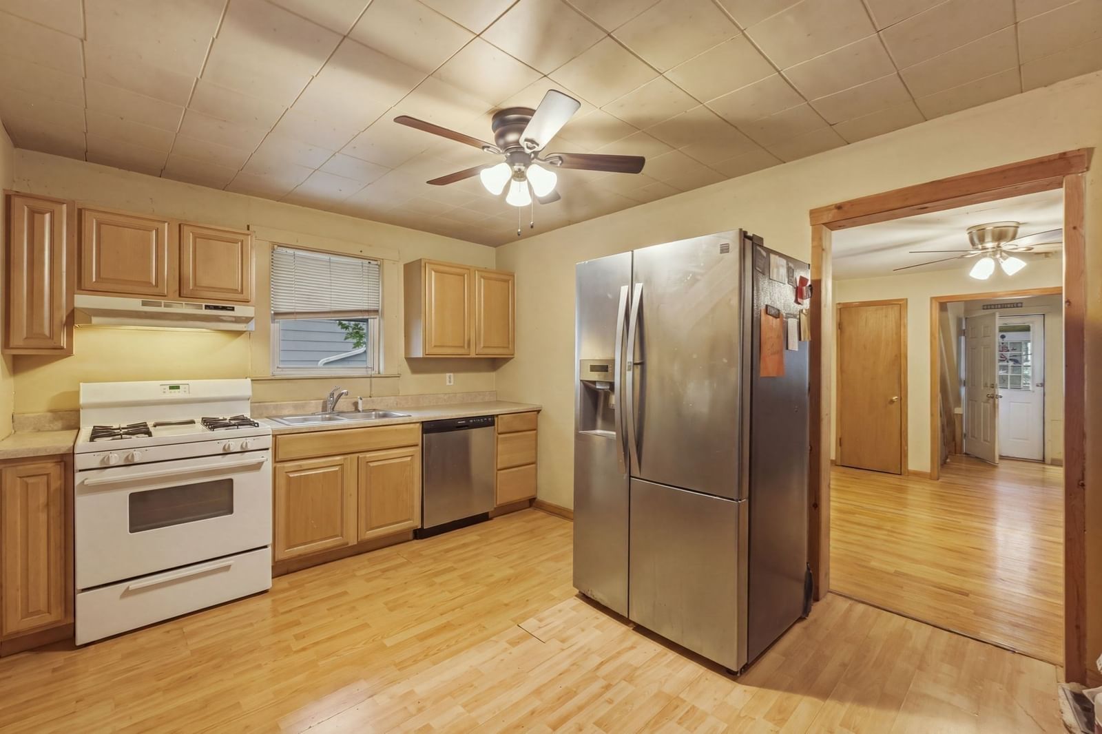 431 Broadway Lynn — Photo 13 of 37