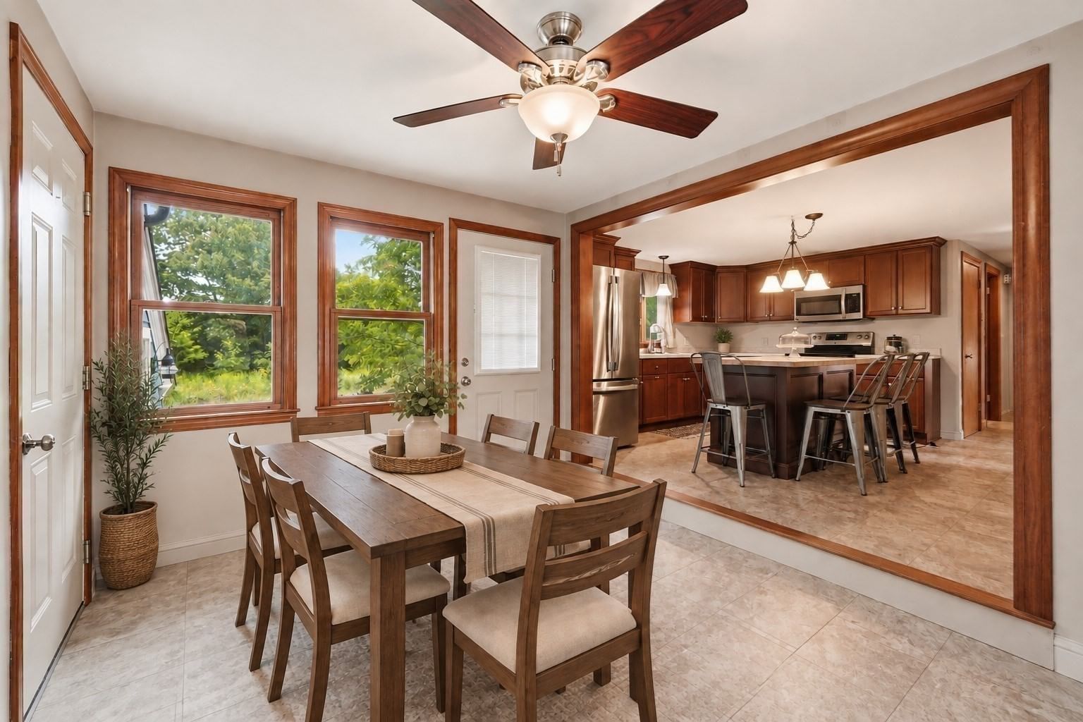 490 Union St Leominster — Photo 4 of 23