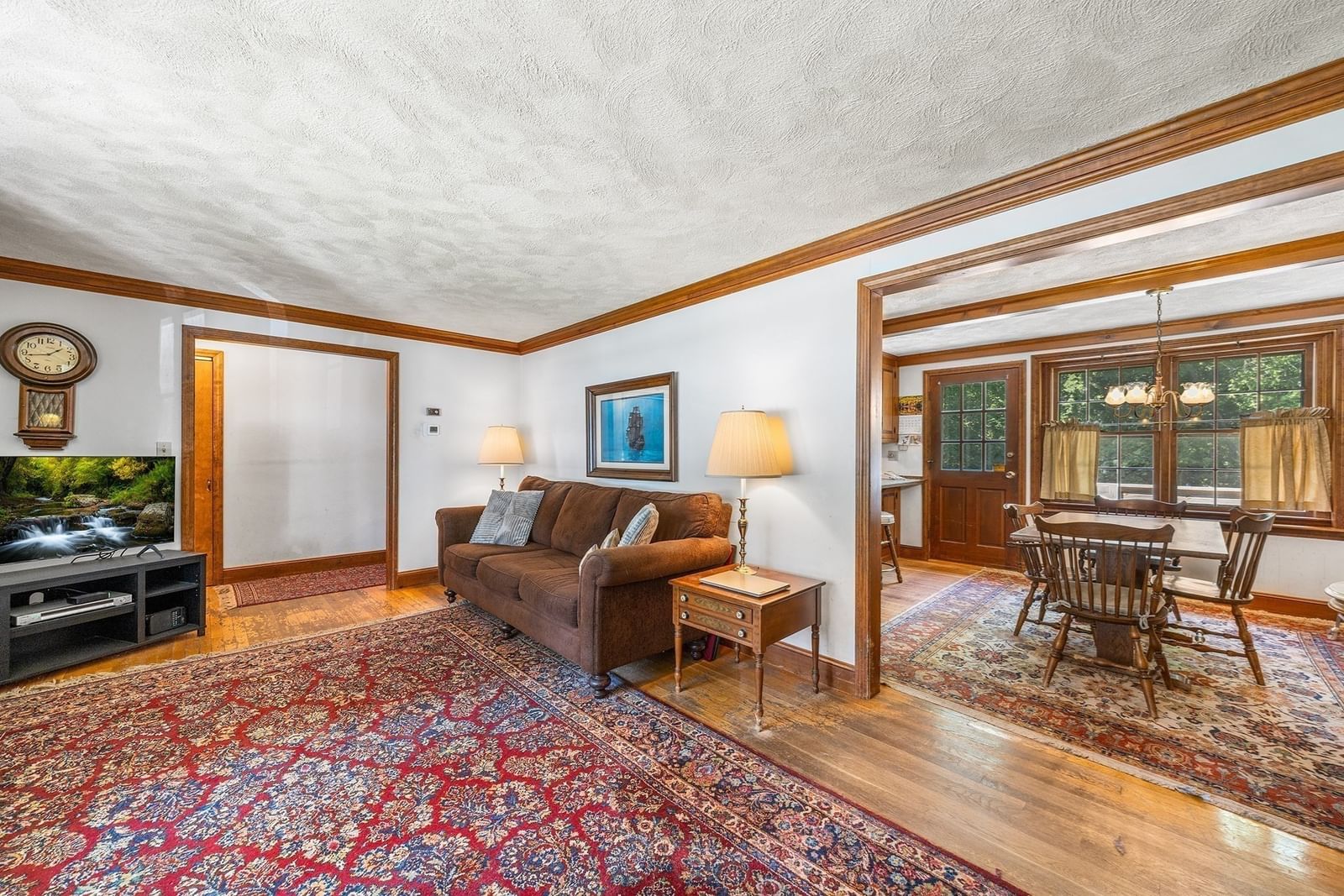 41 Academy Ave Weymouth — Photo 4 of 20