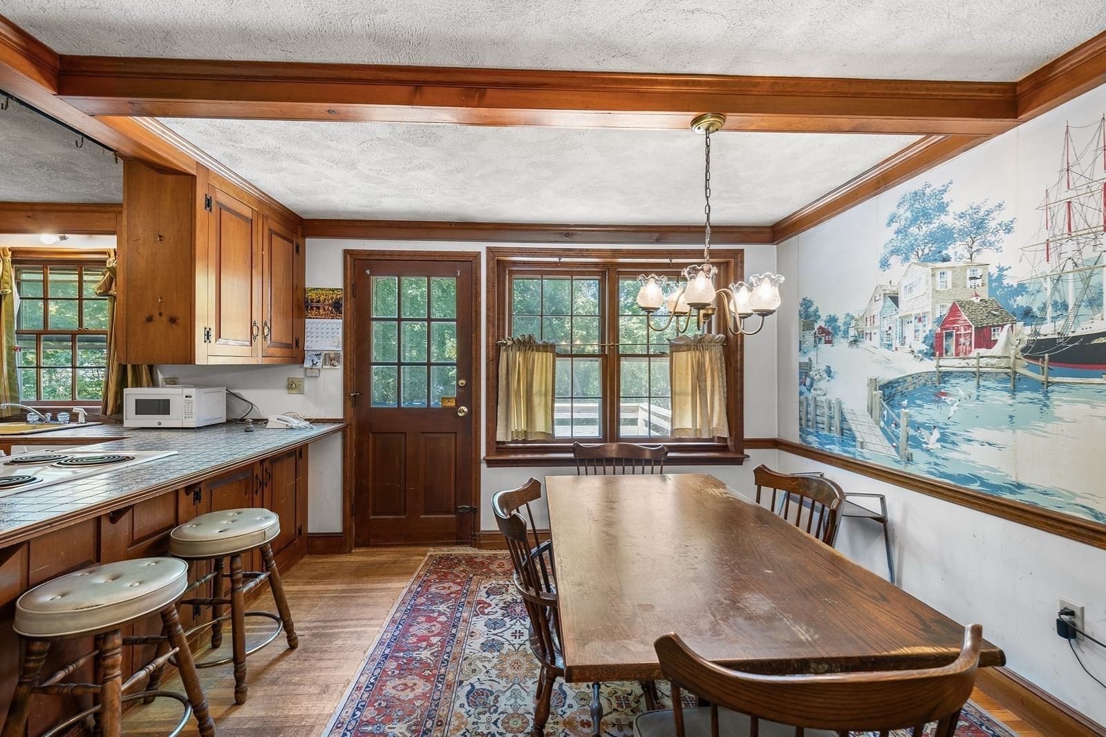 41 Academy Ave Weymouth — Photo 6 of 20