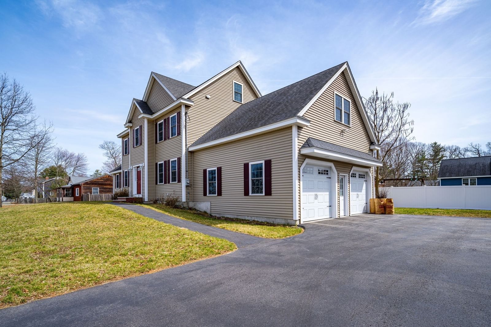 28. Woodlawn Ave Billerica — Photo 1 of 31