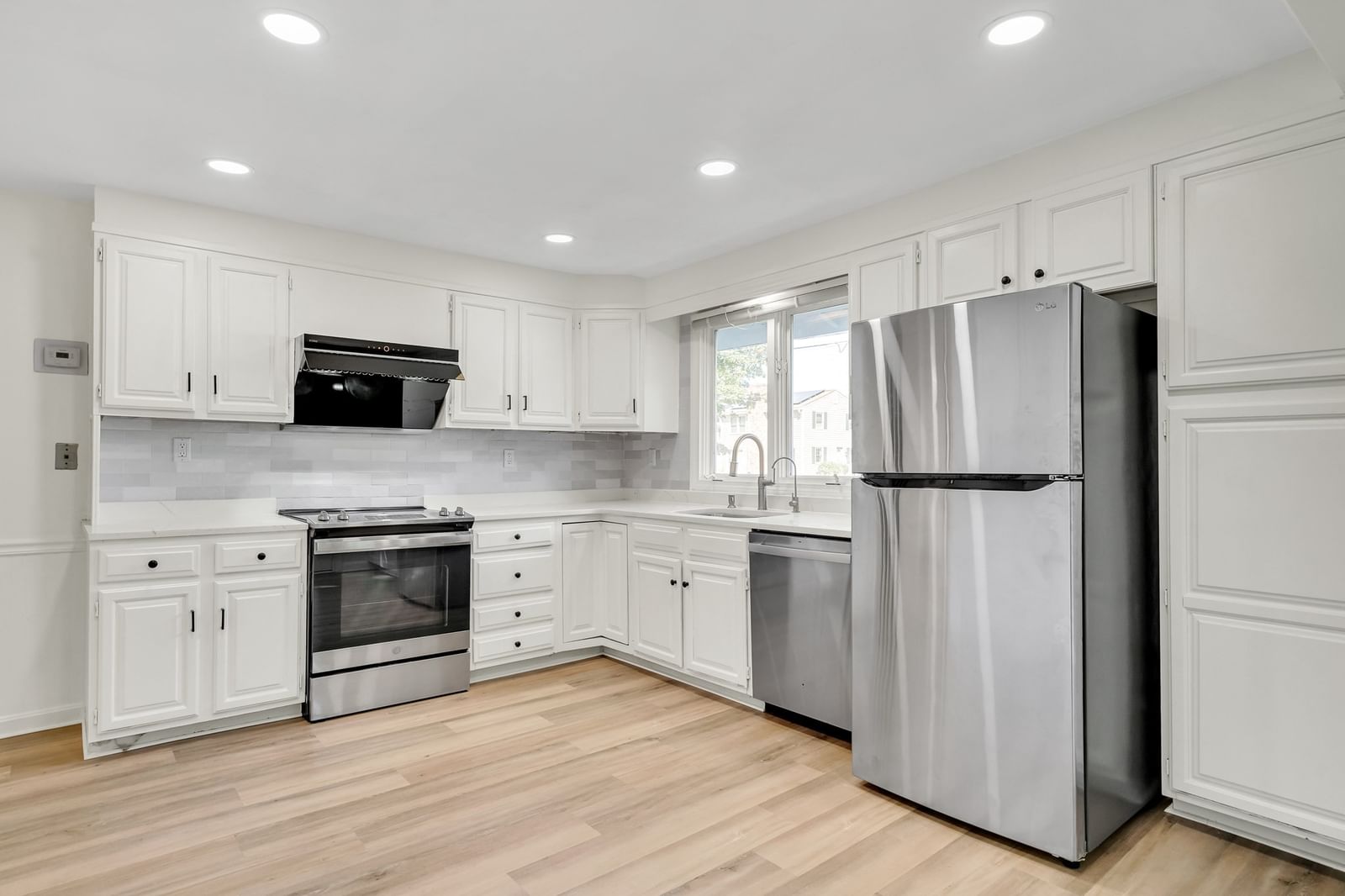 13 Milford Ave Natick — Photo 7 of 42