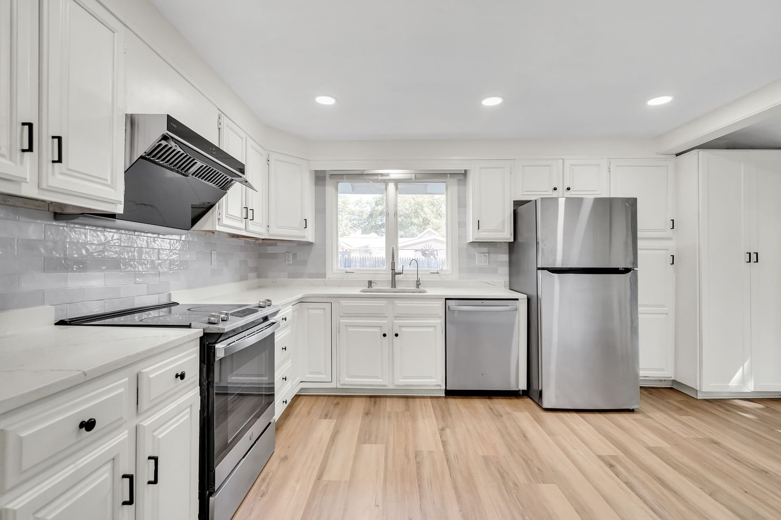 13 Milford Ave Natick — Photo 8 of 42