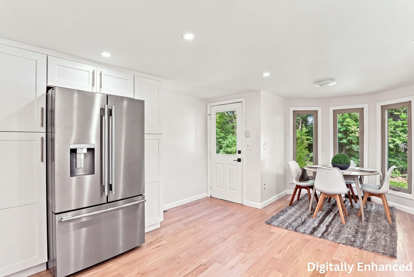 27 Robert Rd Stoughton — Photo 3 of 28