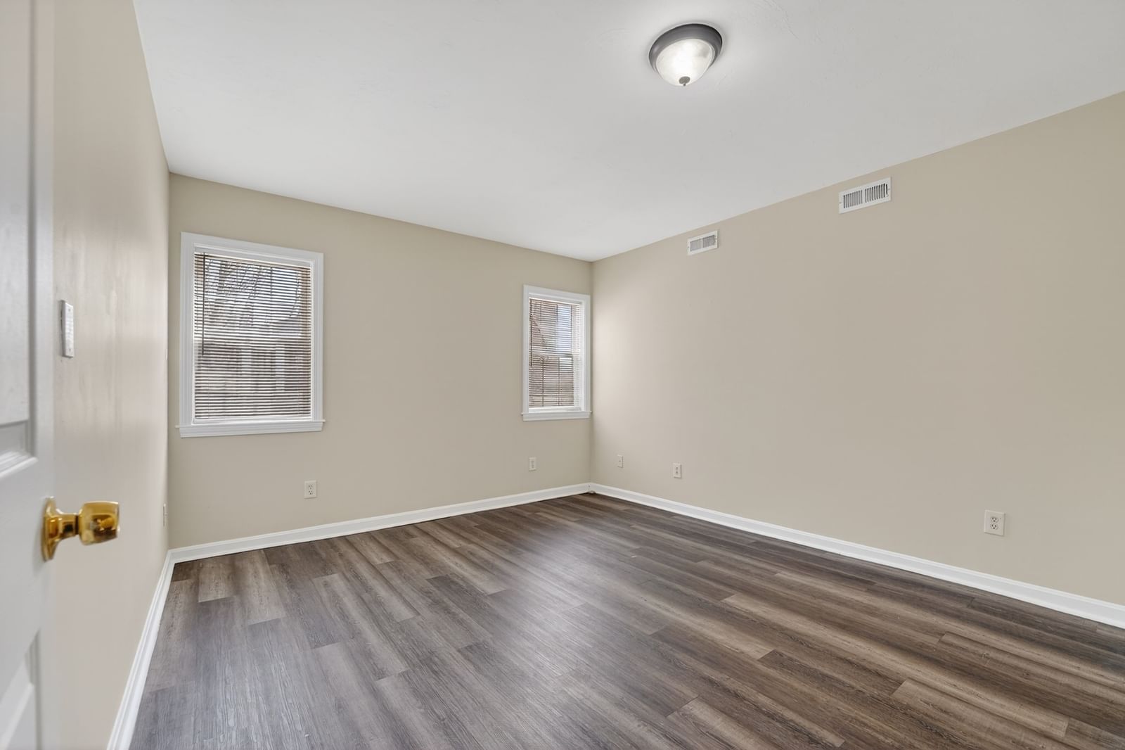 168 South Street Marlborough — Photo 16 of 17