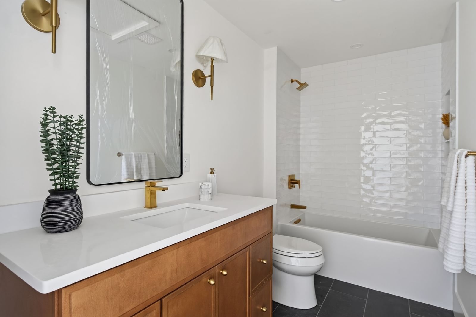 4471 Washington #U:1 Boston — Photo 6 of 8