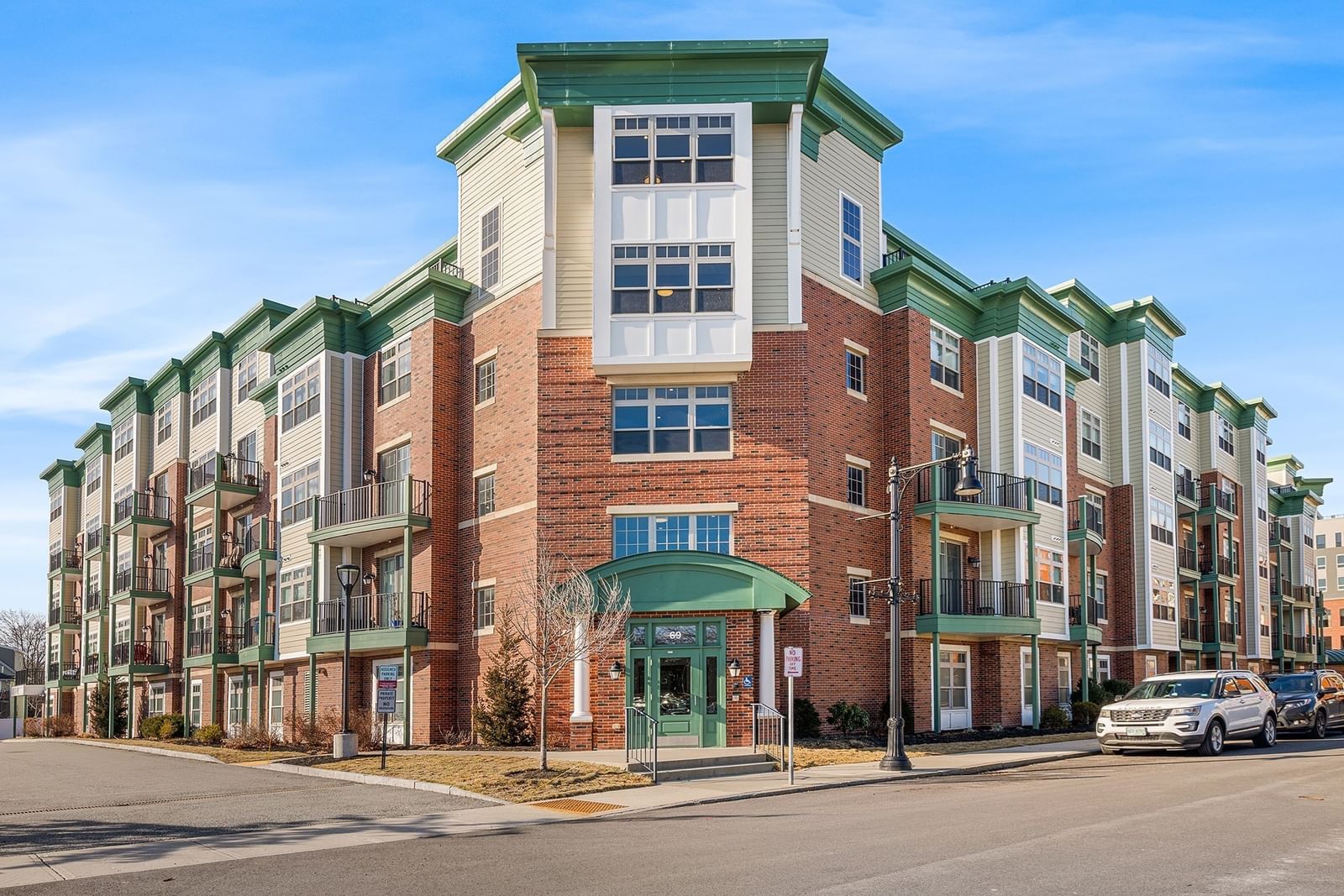 69 Foundry St #310 Wakefield — Photo 1 of 28