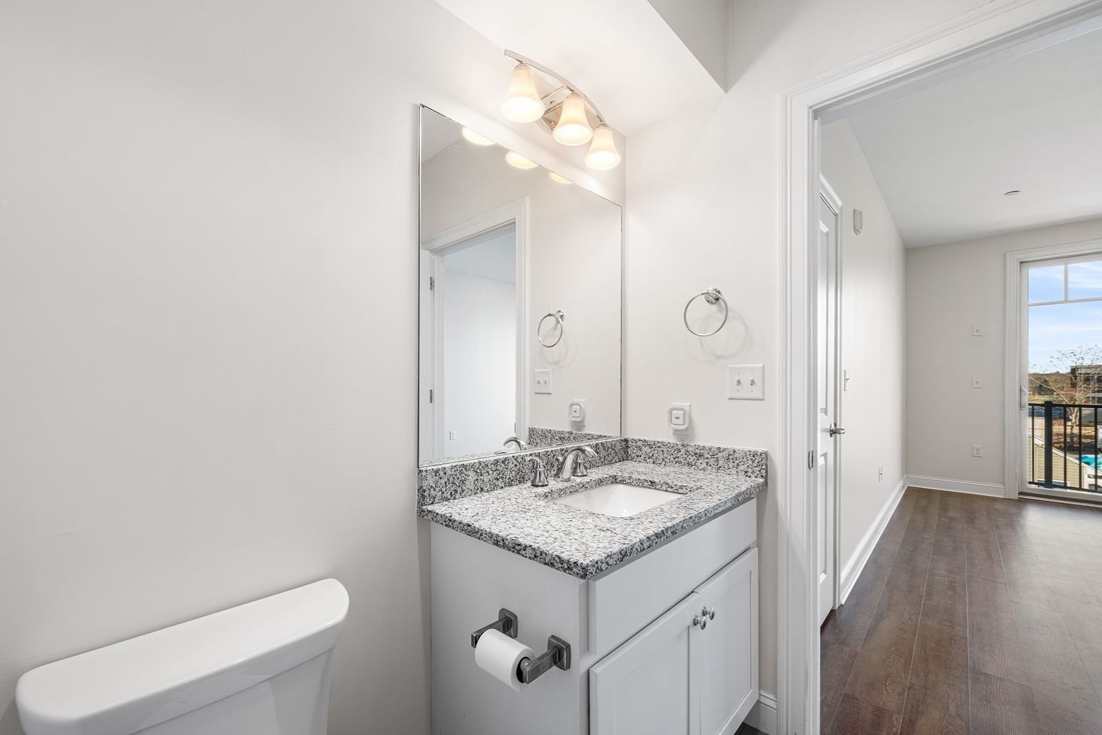 69 Foundry St #310 Wakefield — Photo 19 of 28