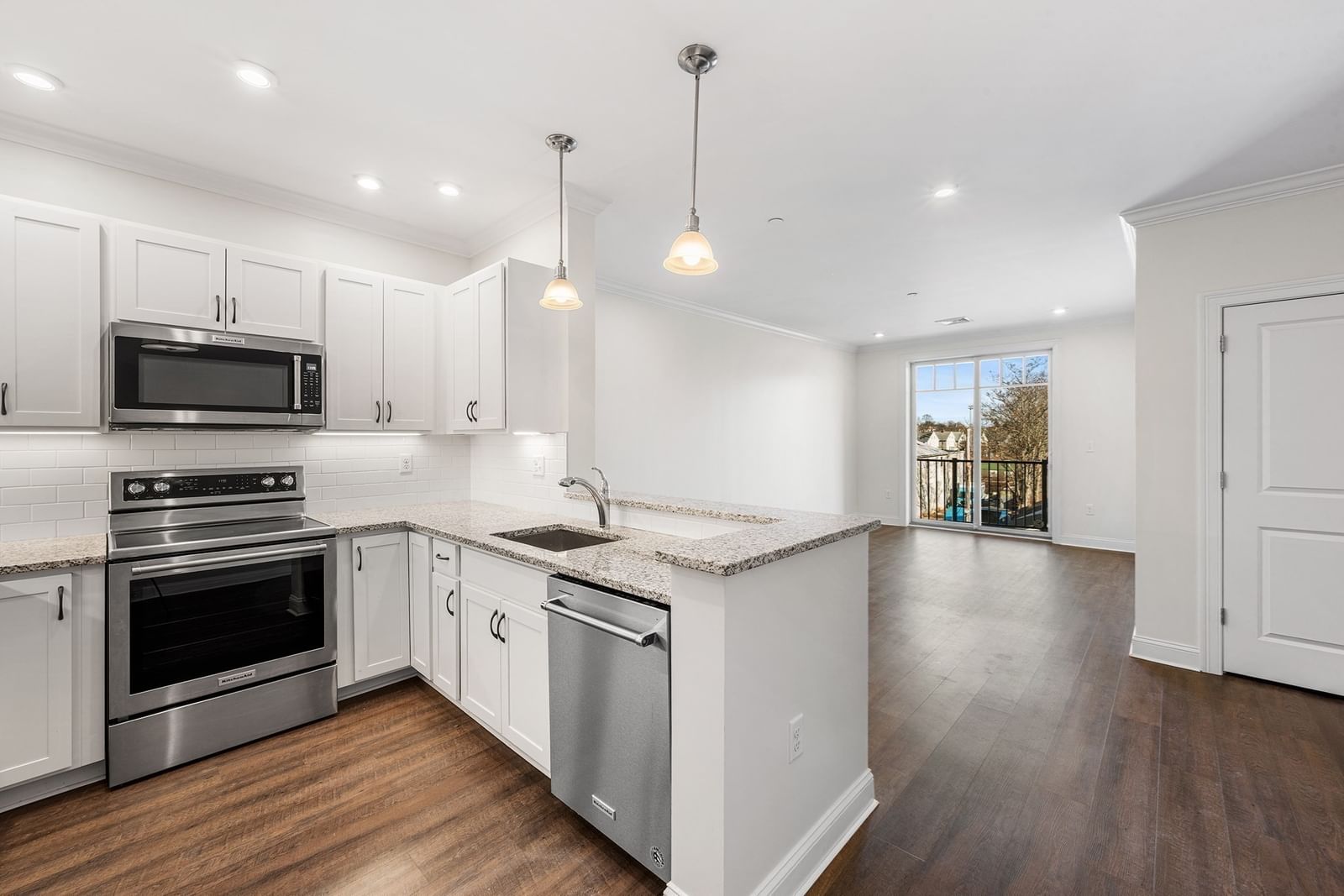 69 Foundry St #310 Wakefield — Photo 3 of 28