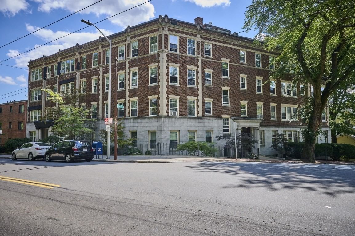 86 Buckingham St #32 Cambridge — Photo 18 of 22