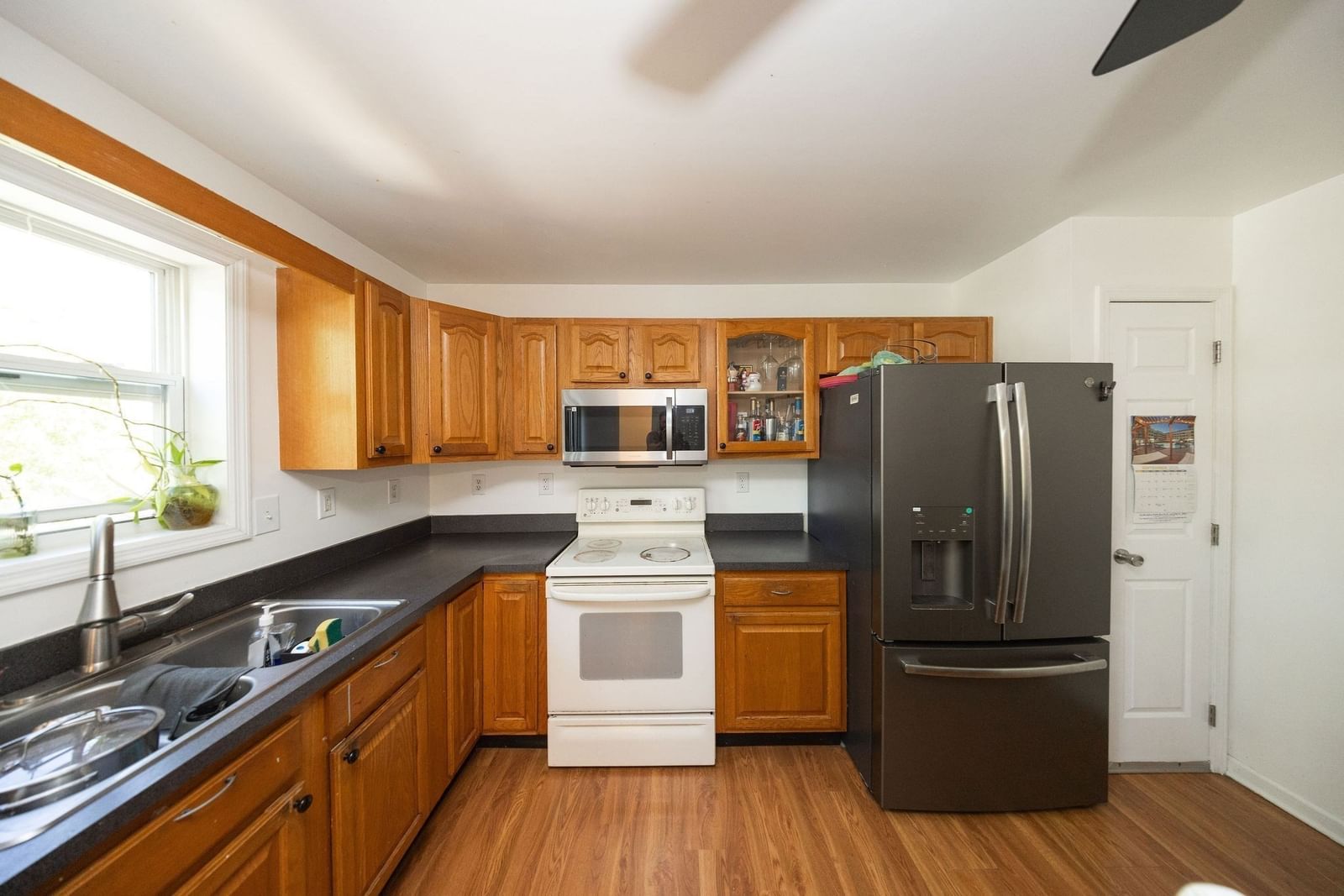 14 Sherburne Ave Worcester — Photo 4 of 19
