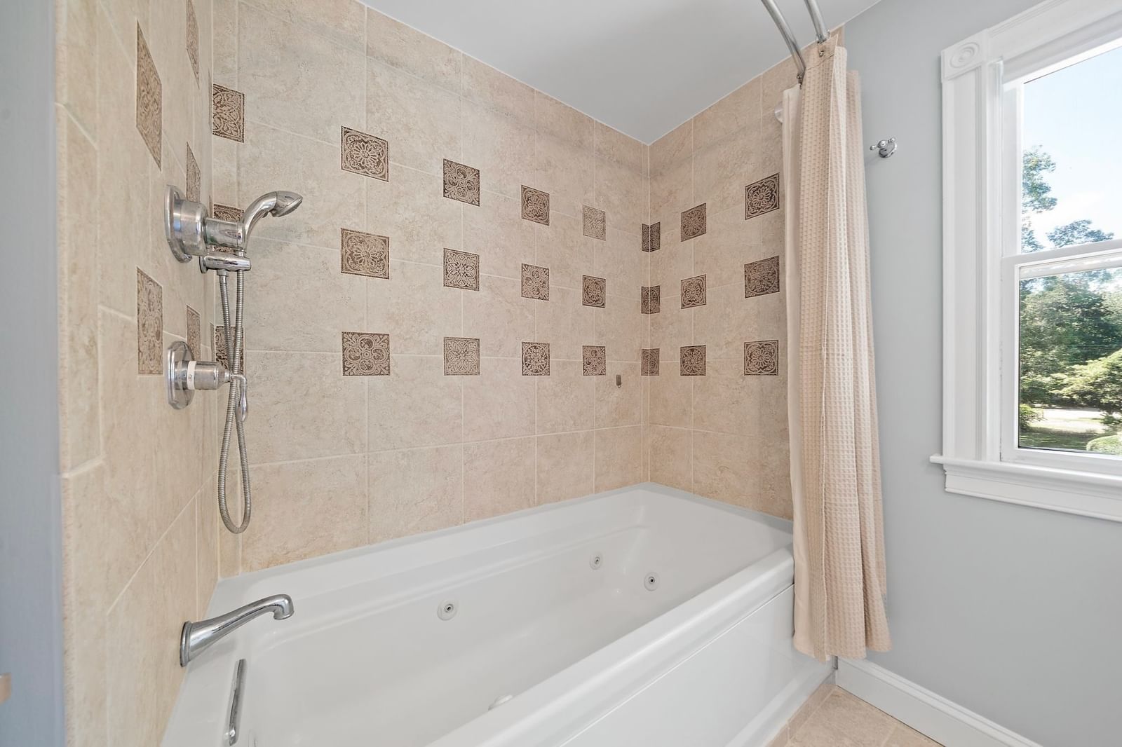 16 Oakland Ave Hanover — Photo 23 of 26
