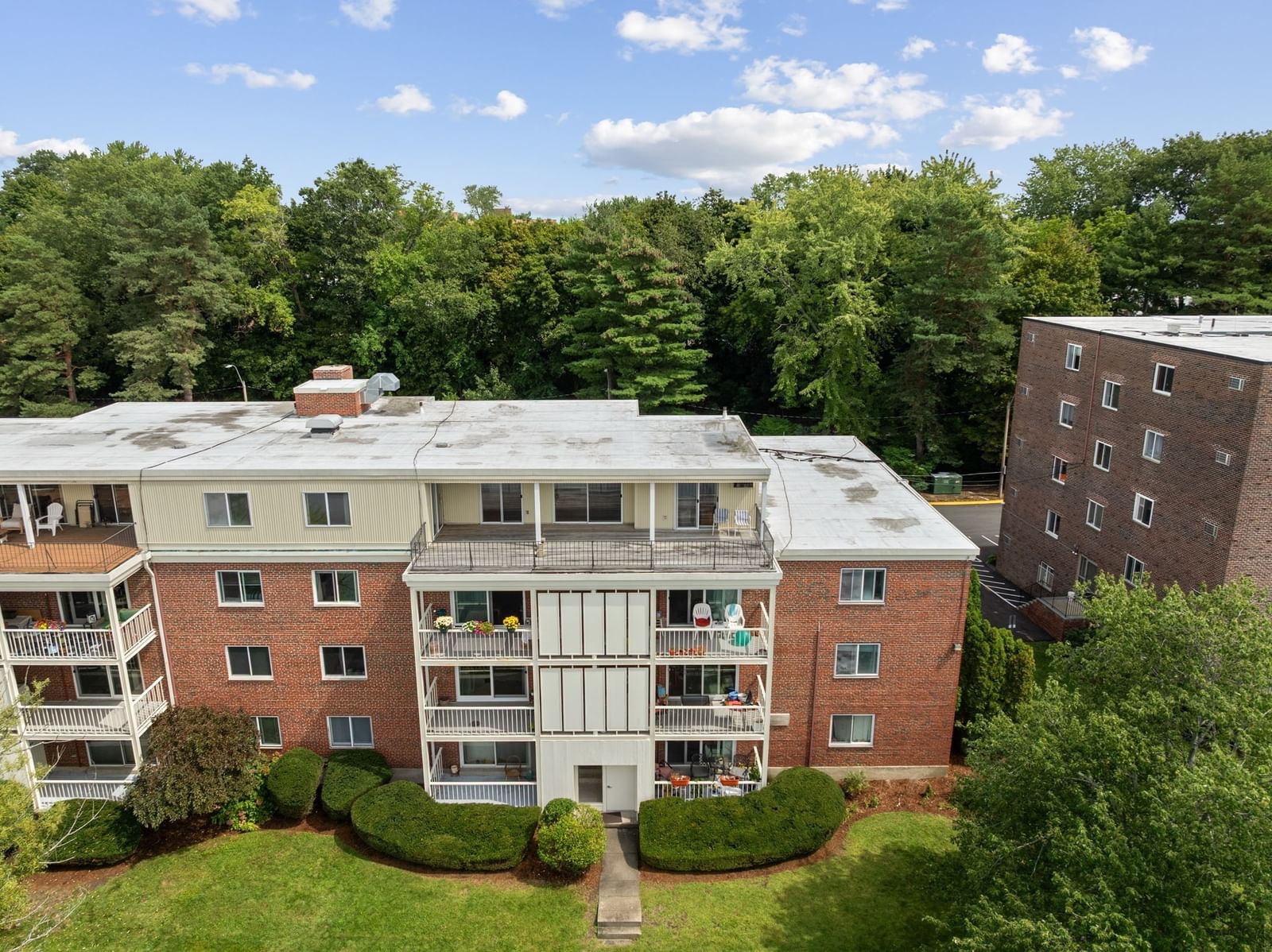 20 Hamilton Rd #401 Arlington — Photo 1 of 38