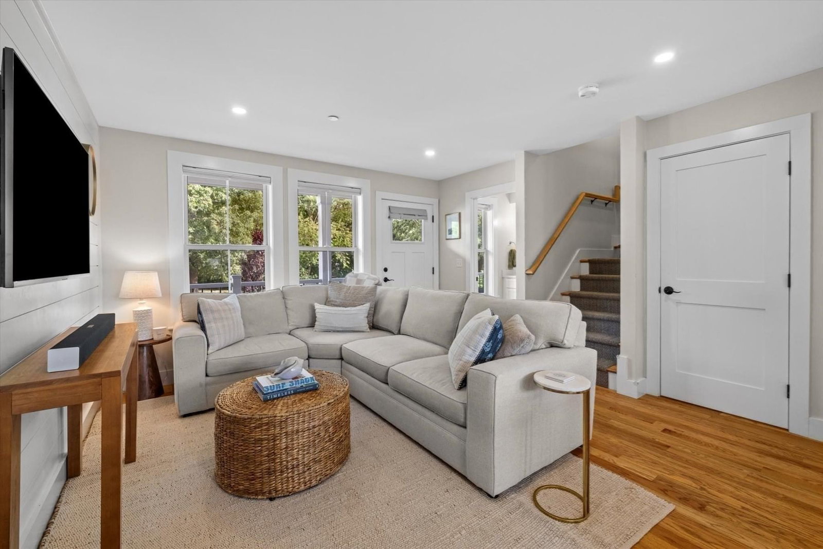 6 Macdonald Terr #D Scituate — Photo 3 of 24