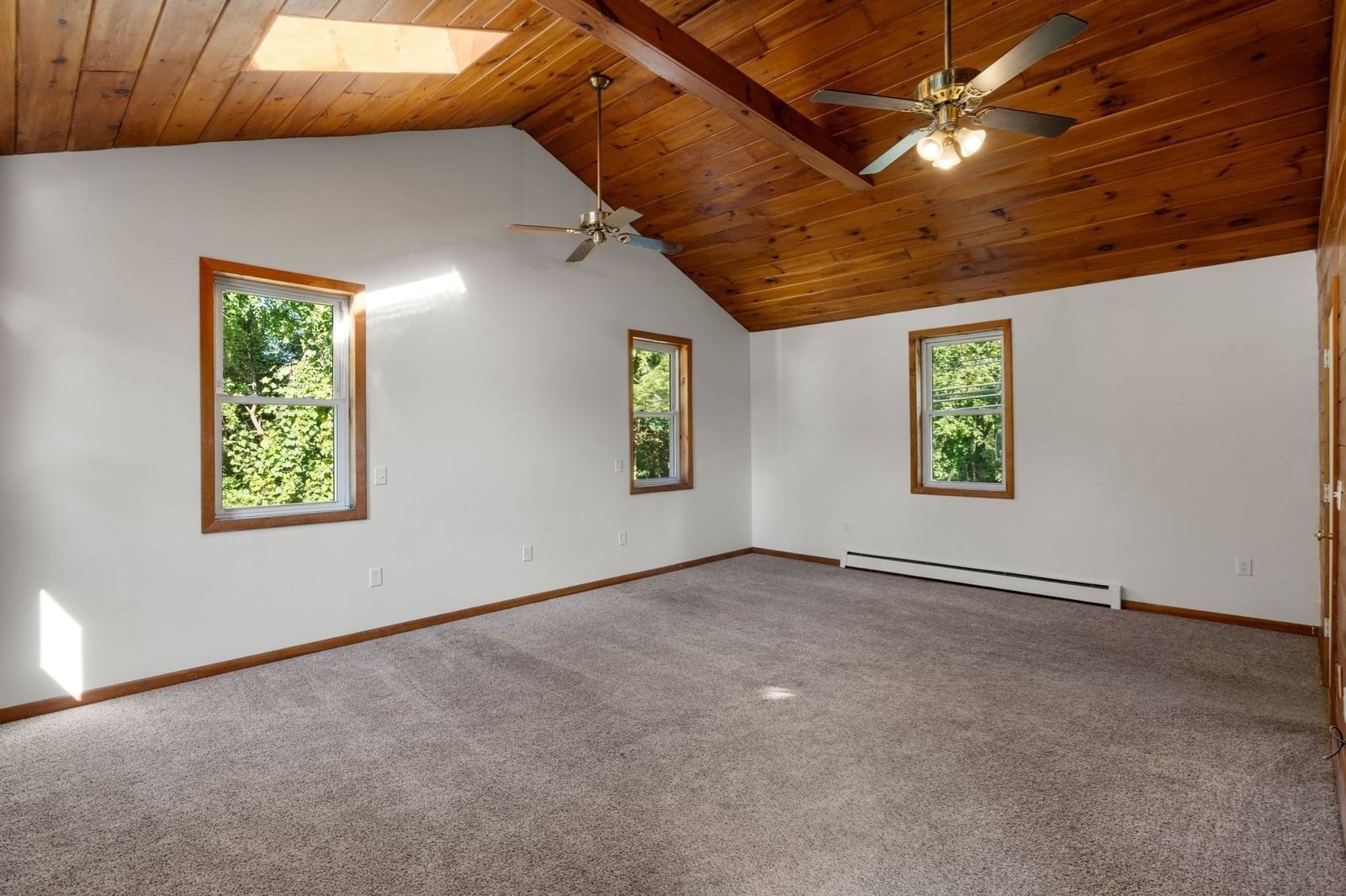 61 Pelham Rd Amherst — Photo 4 of 35