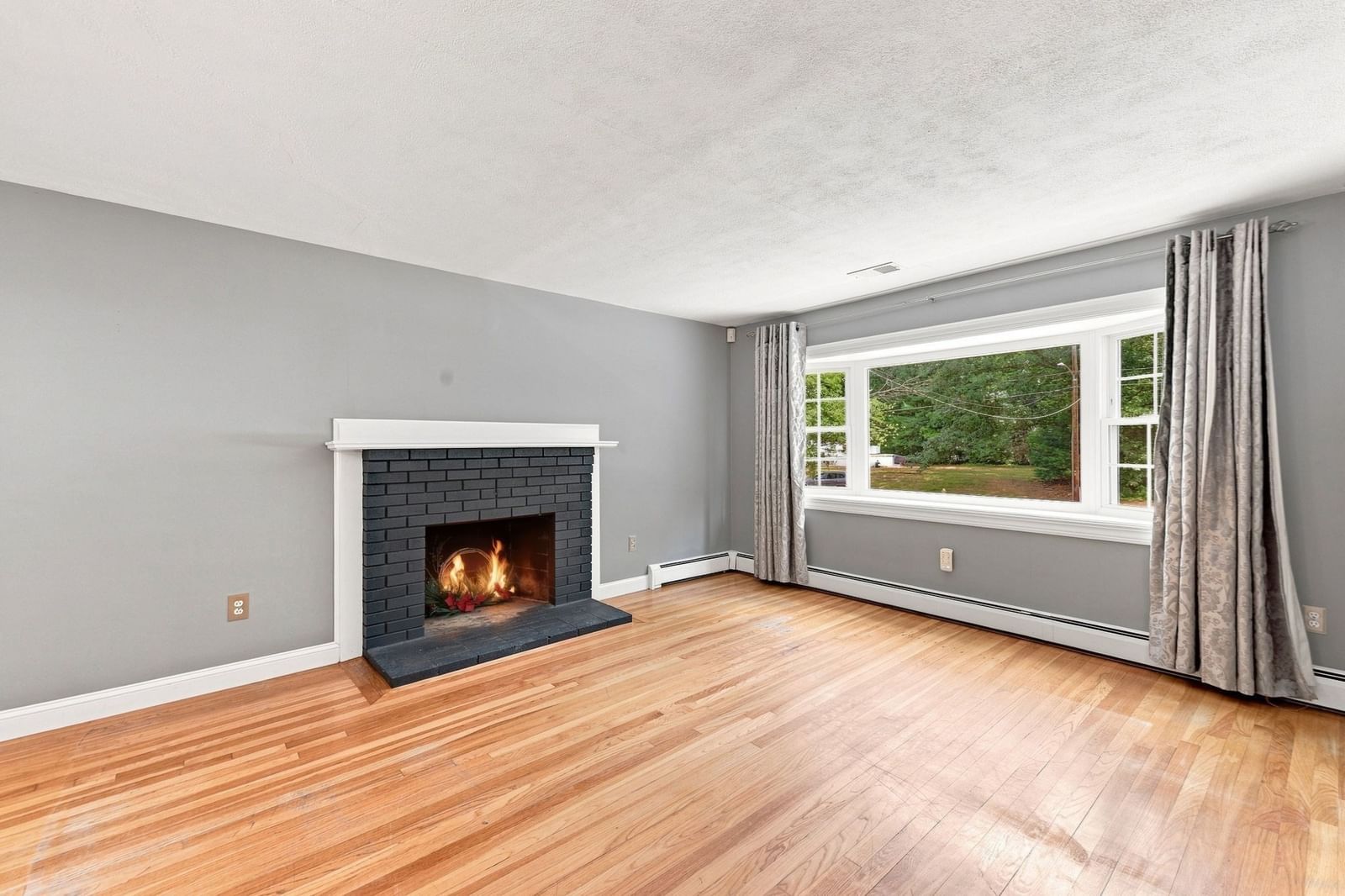 8 Victory Rd Billerica — Photo 12 of 40