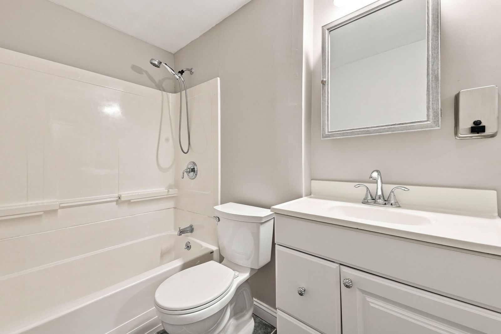 8 Victory Rd Billerica — Photo 18 of 40