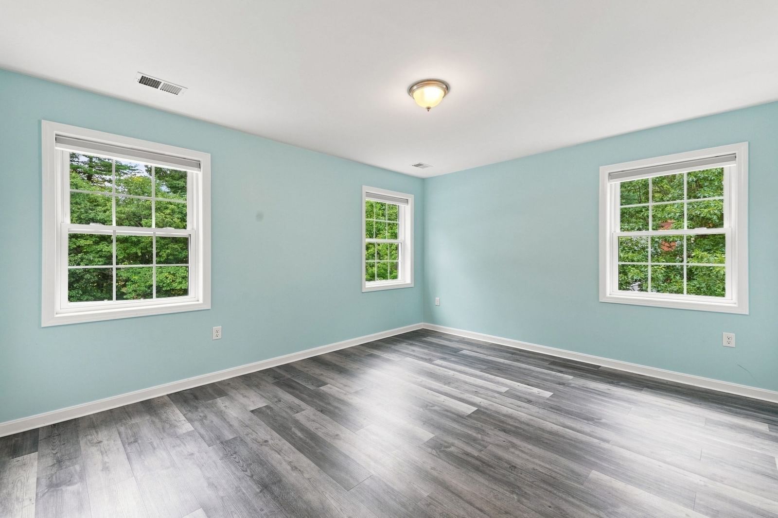 8 Victory Rd Billerica — Photo 23 of 40