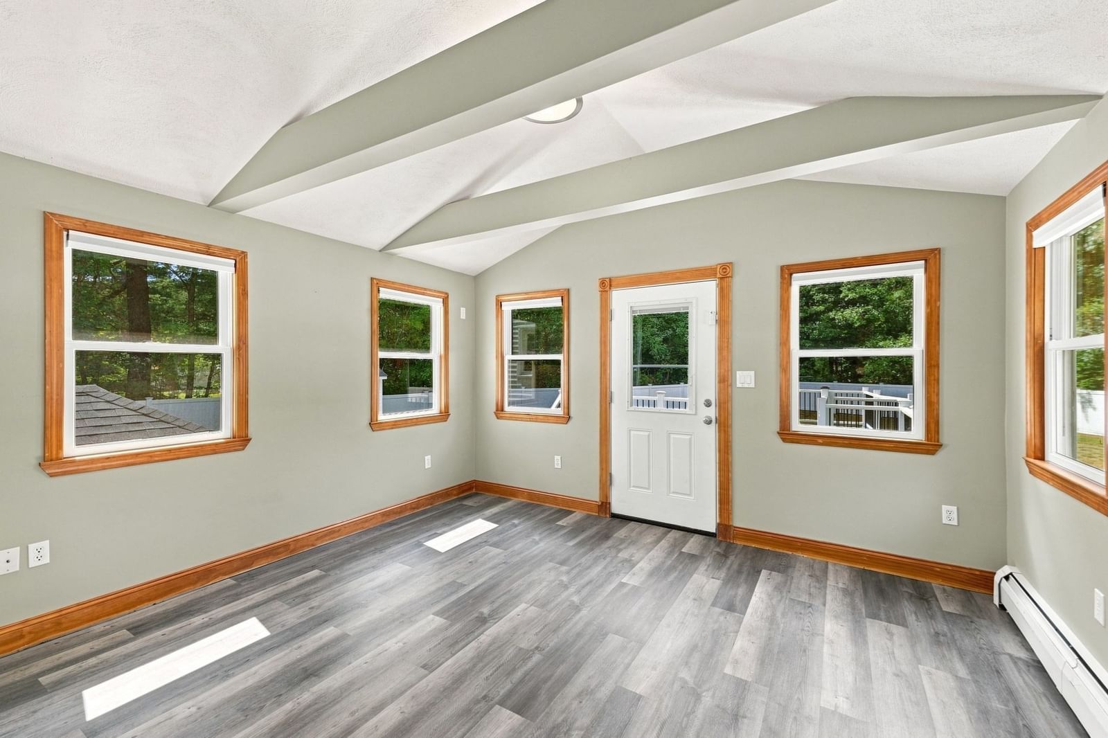 8 Victory Rd Billerica — Photo 9 of 40