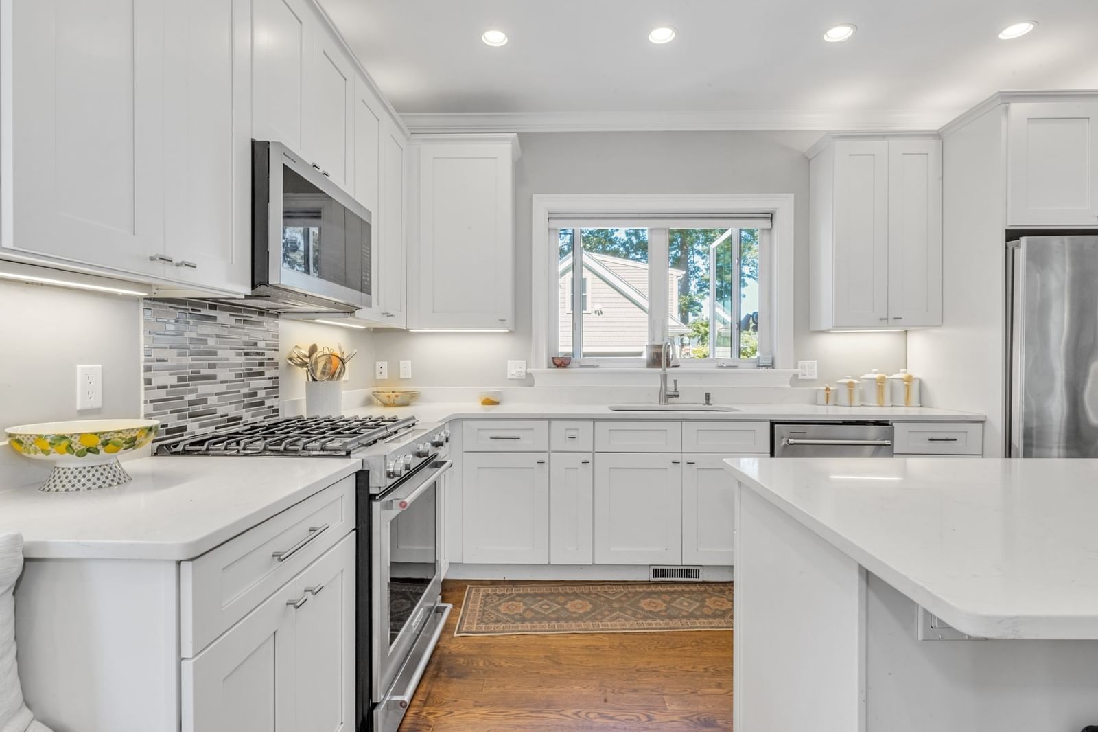131 Gardner Street Boston — Photo 4 of 42