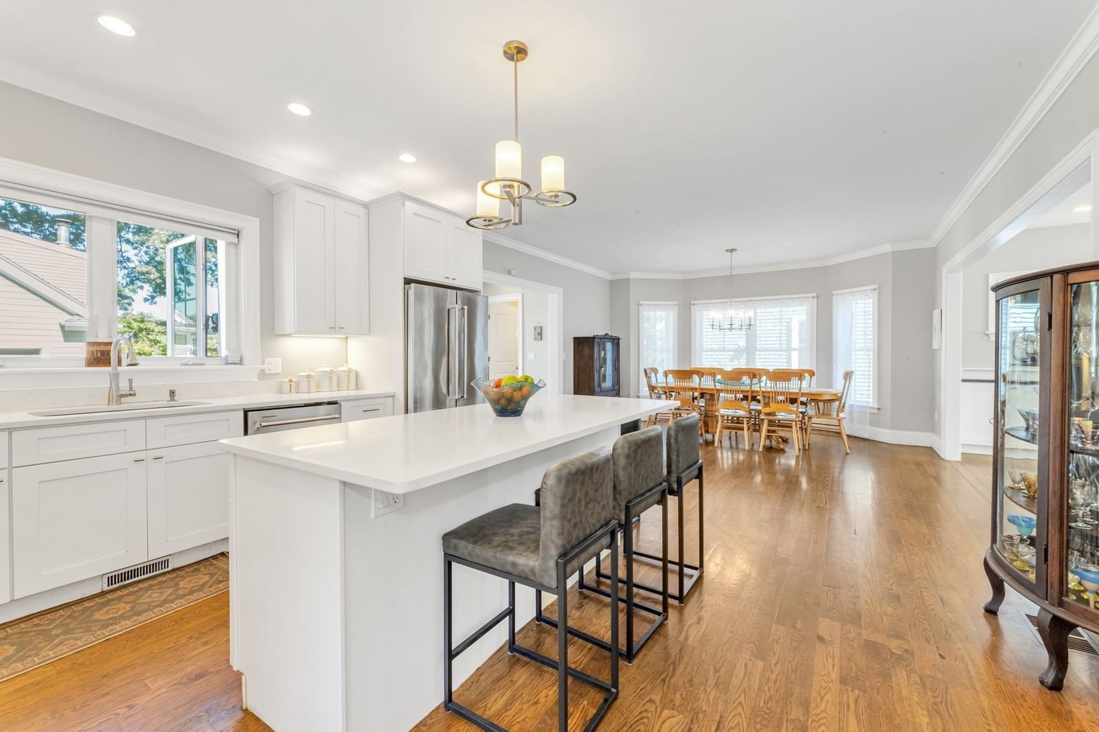 131 Gardner Street Boston — Photo 5 of 42