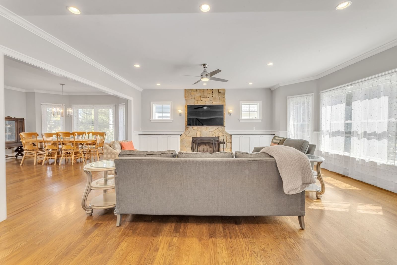 131 Gardner Street Boston — Photo 6 of 42
