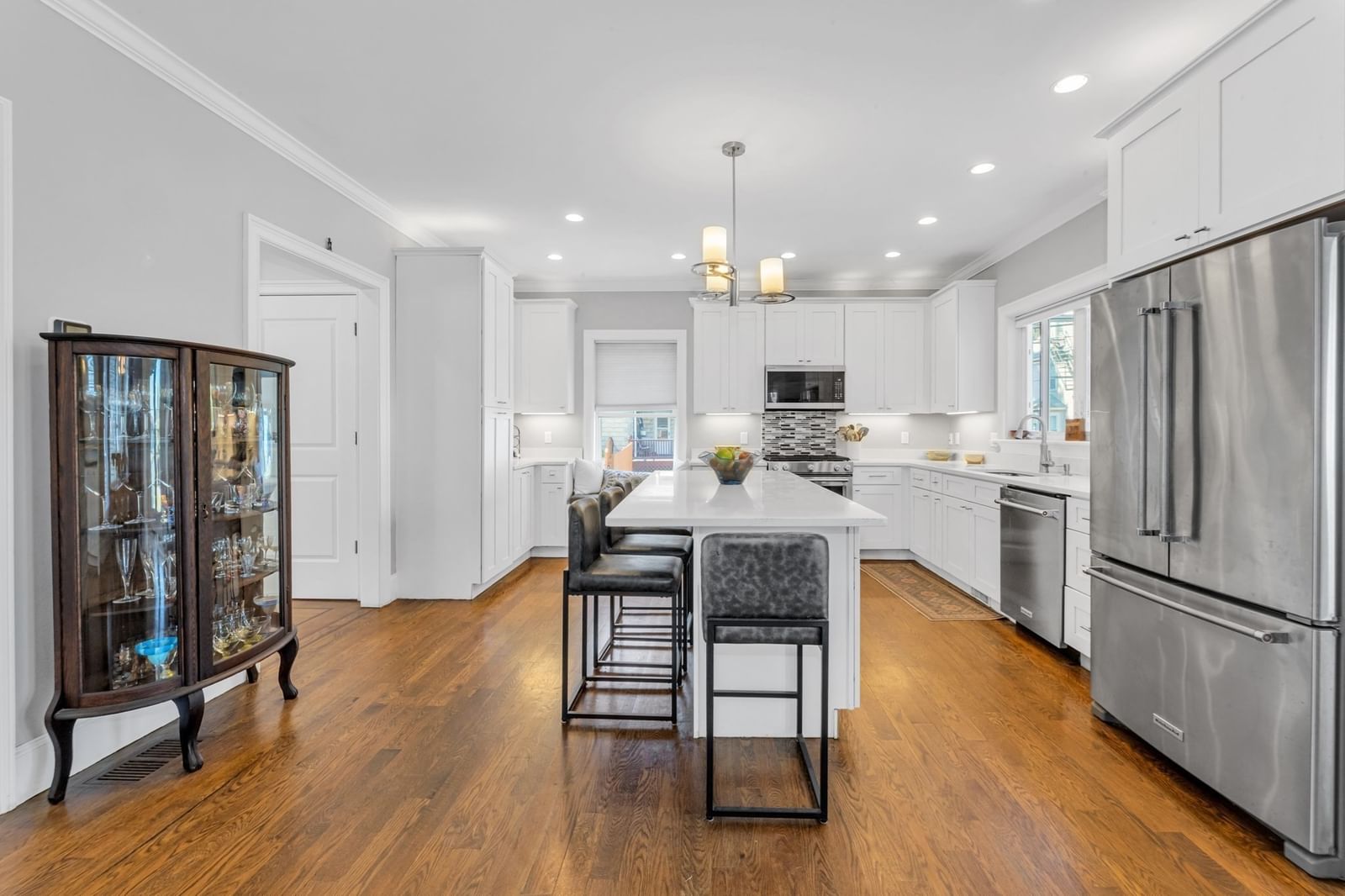 131 Gardner Street Boston — Photo 9 of 42