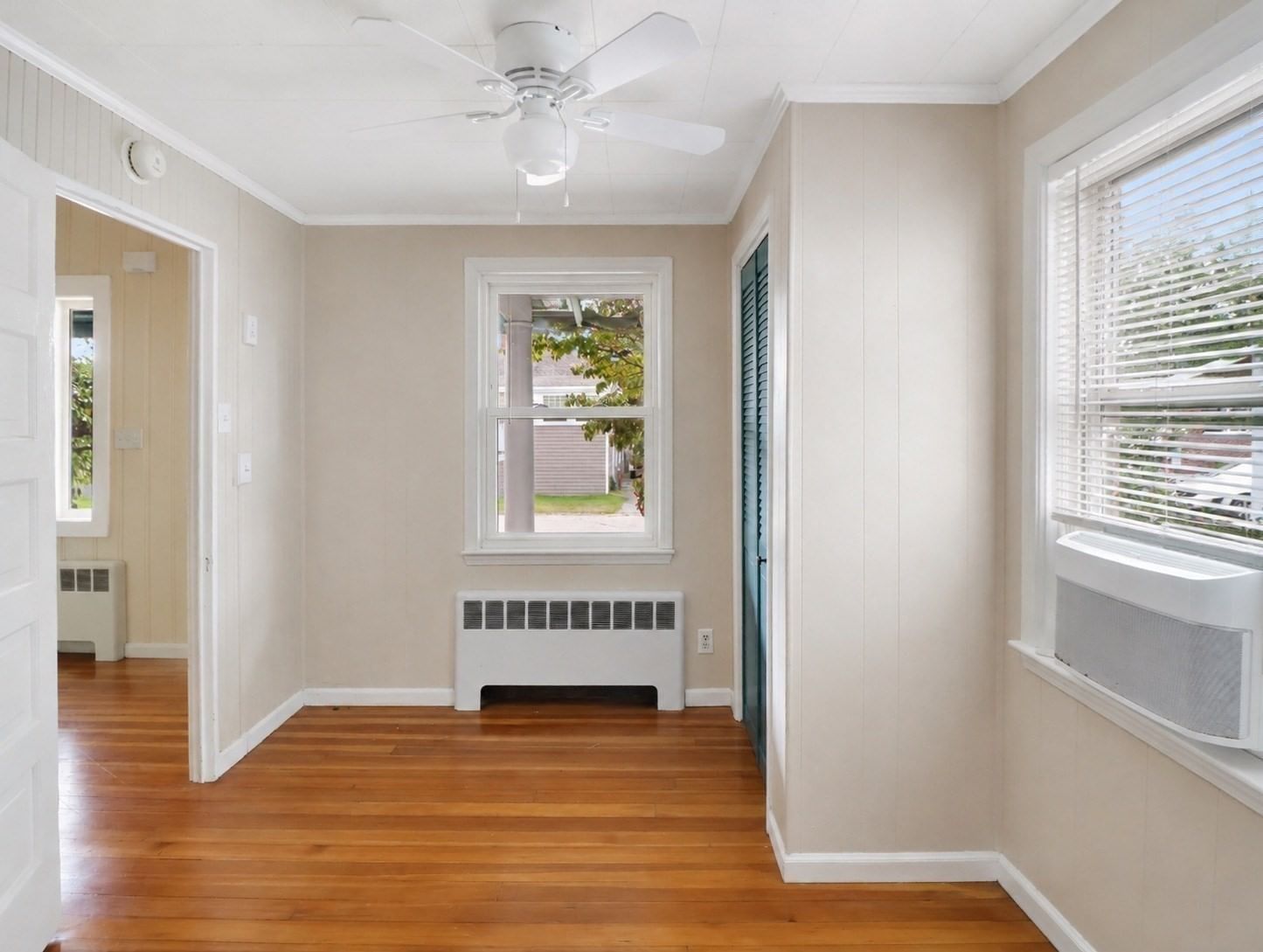41 F Street Hull — Photo 18 of 42
