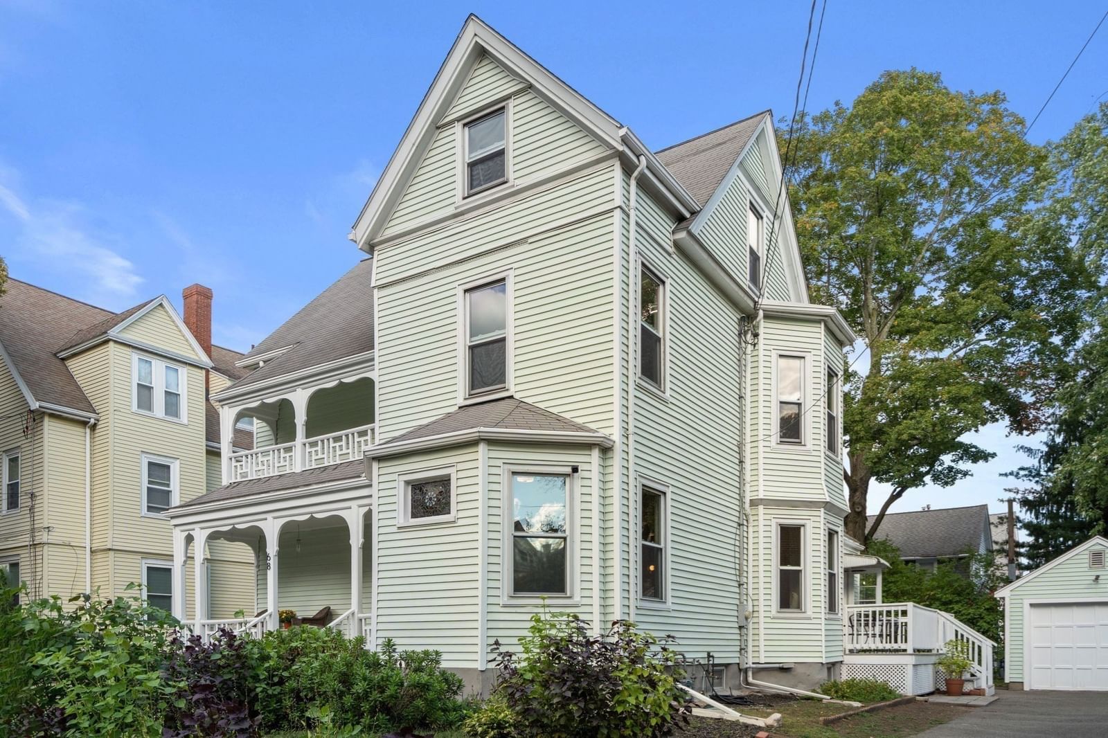 68 Brooks Avenue Newton — Photo 2 of 34