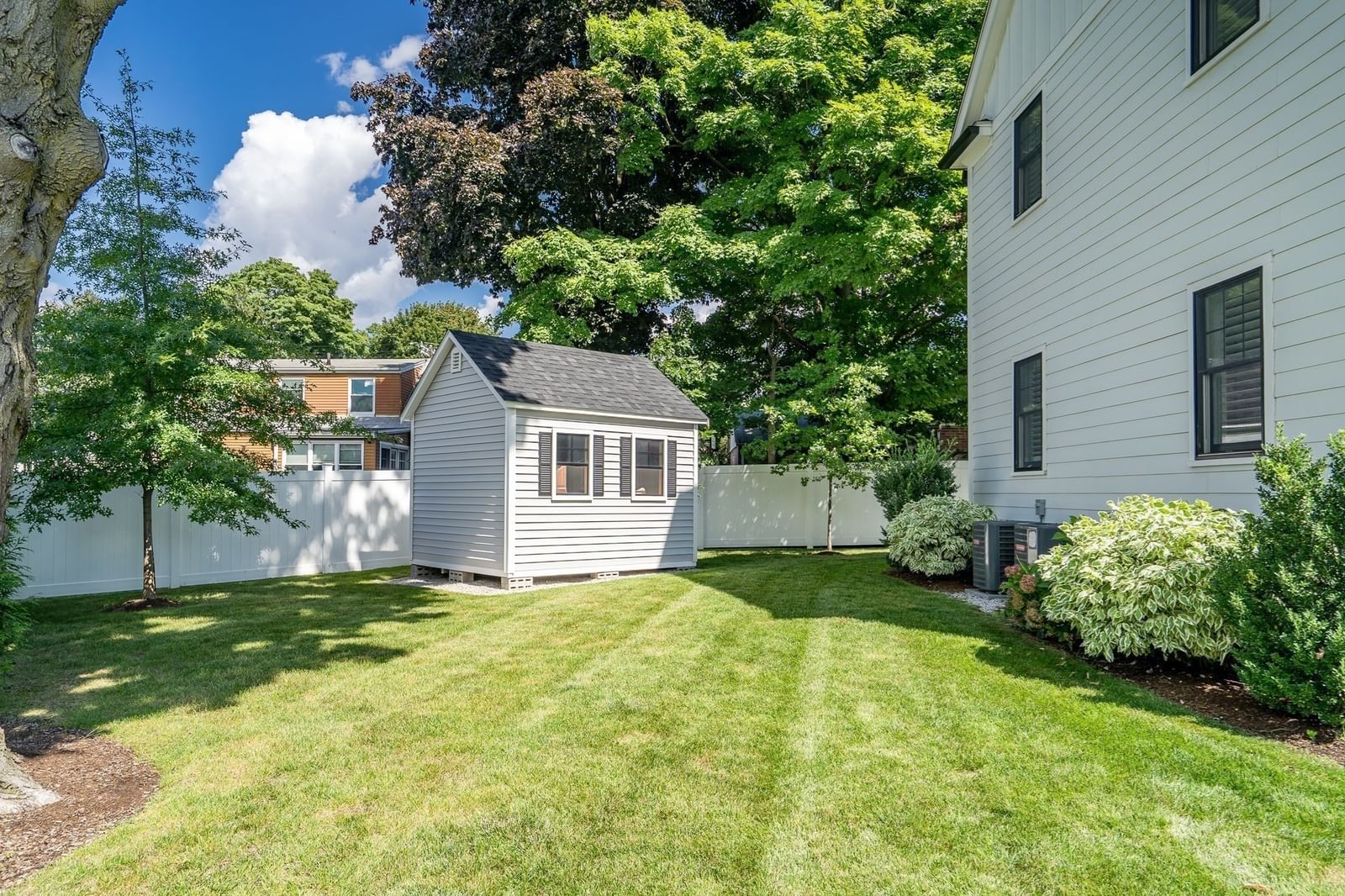 409 Crafts Street Newton — Photo 32 of 38