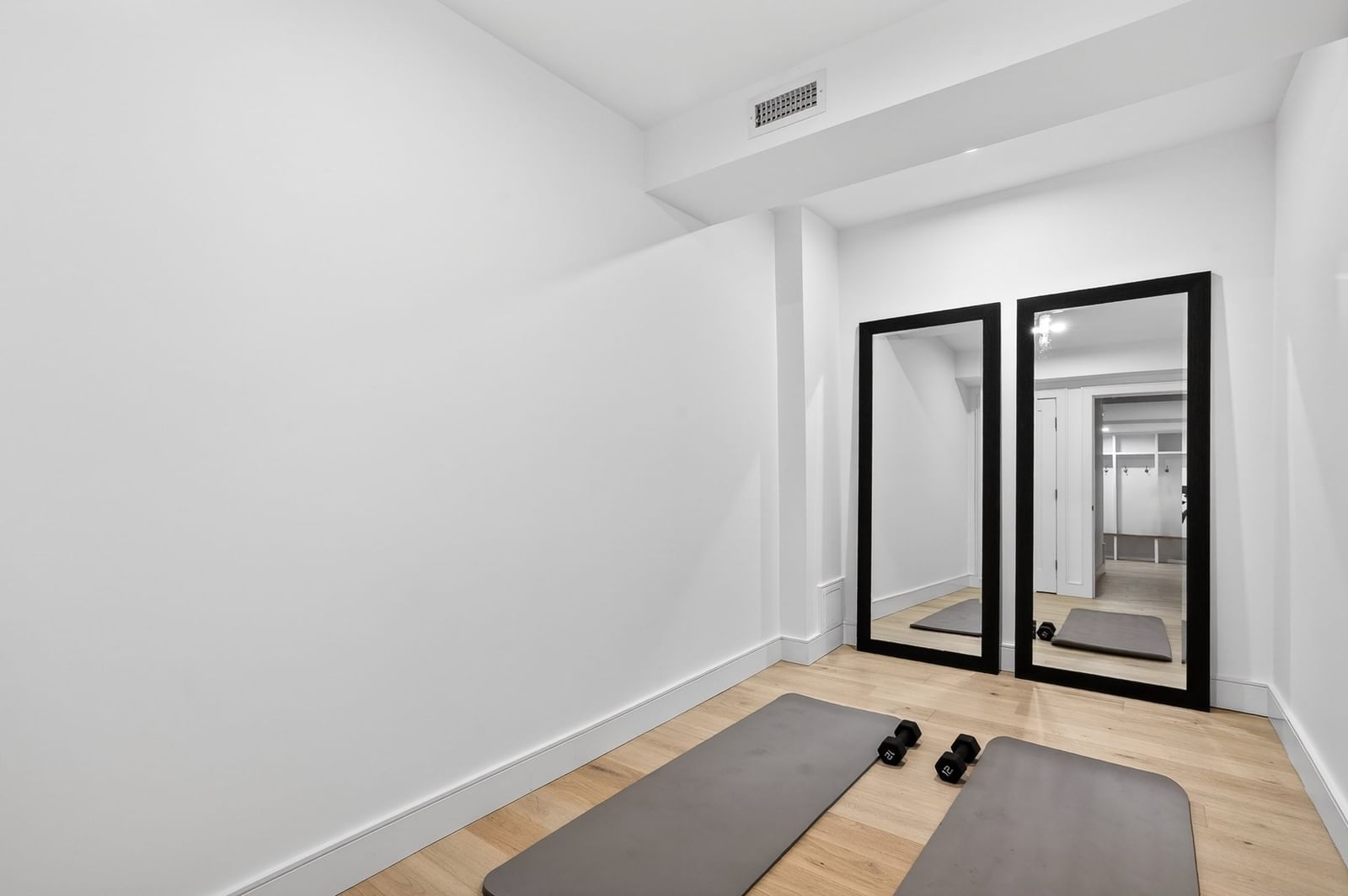 17 Jewett Place #2 Newton — Photo 28 of 31