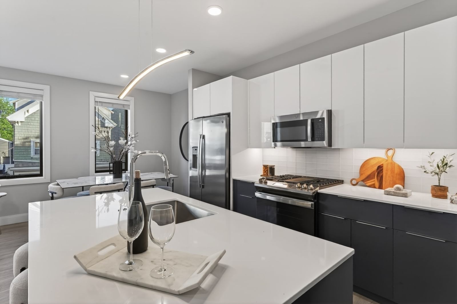 656 Saratoga #204 Boston — Photo 13 of 22