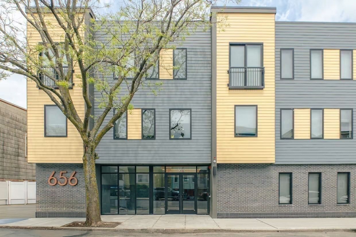 656 Saratoga #204 Boston — Photo 18 of 22