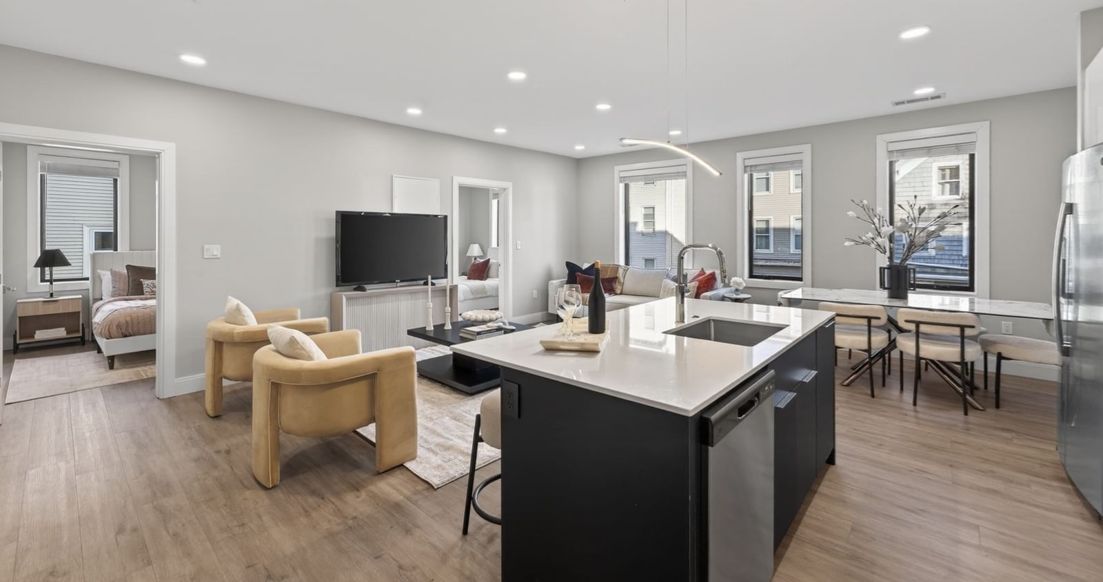 656 Saratoga #204 Boston — Photo 5 of 22