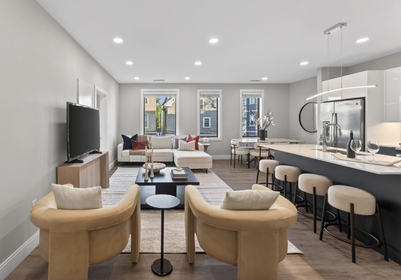 656 Saratoga #204 Boston — Photo 6 of 22