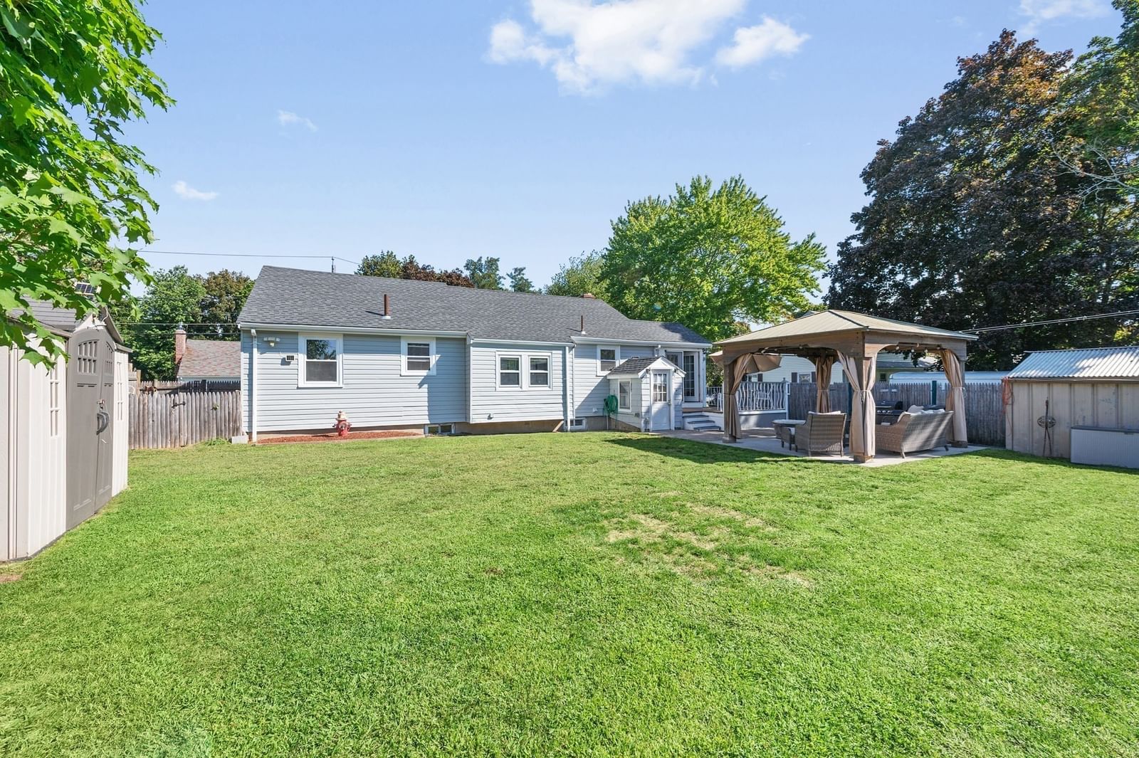 9 Fosters Ln Wakefield — Photo 16 of 29