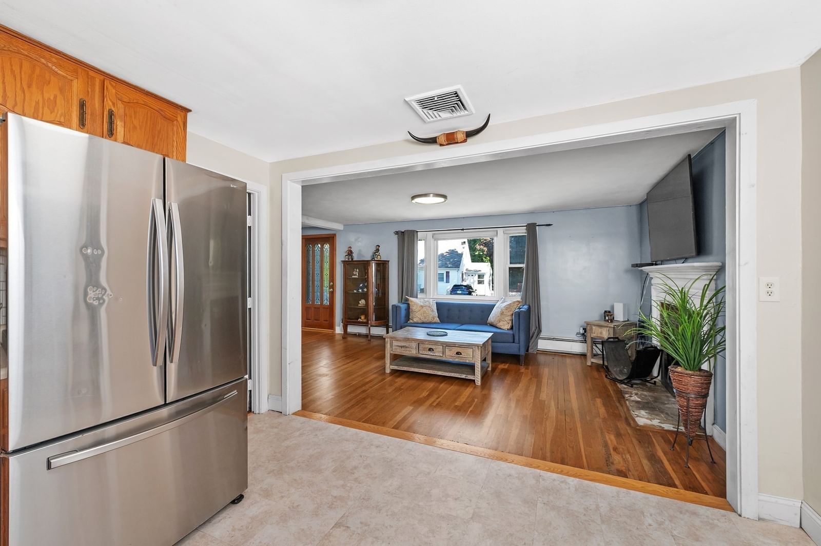 9 Fosters Ln Wakefield — Photo 3 of 29