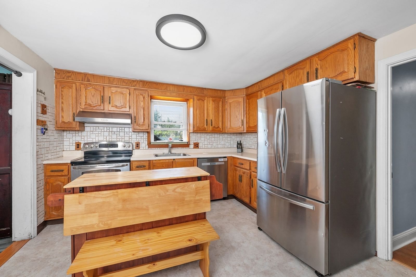 9 Fosters Ln Wakefield — Photo 5 of 29