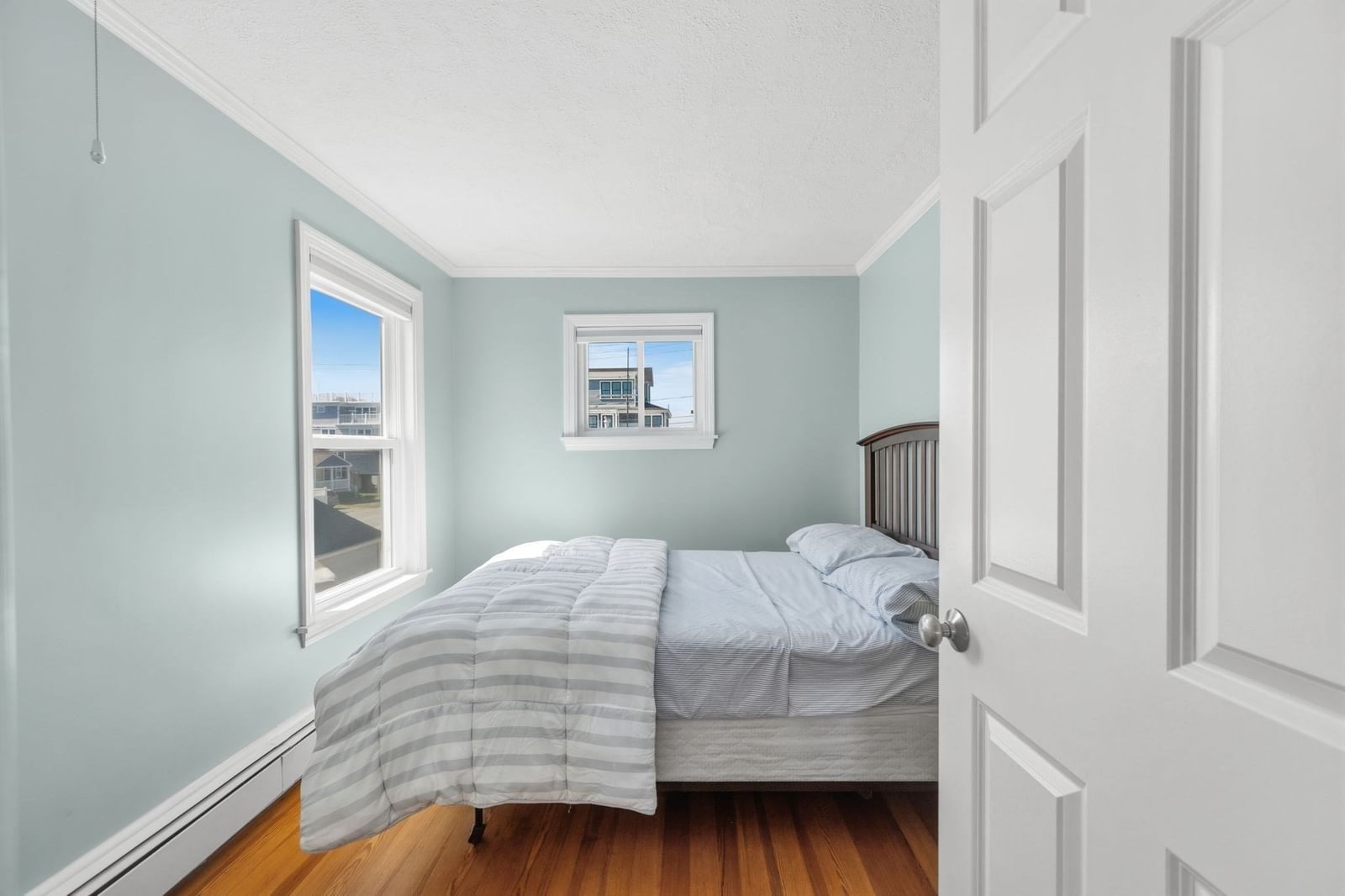 331 Beach Ave Hull — Photo 14 of 26