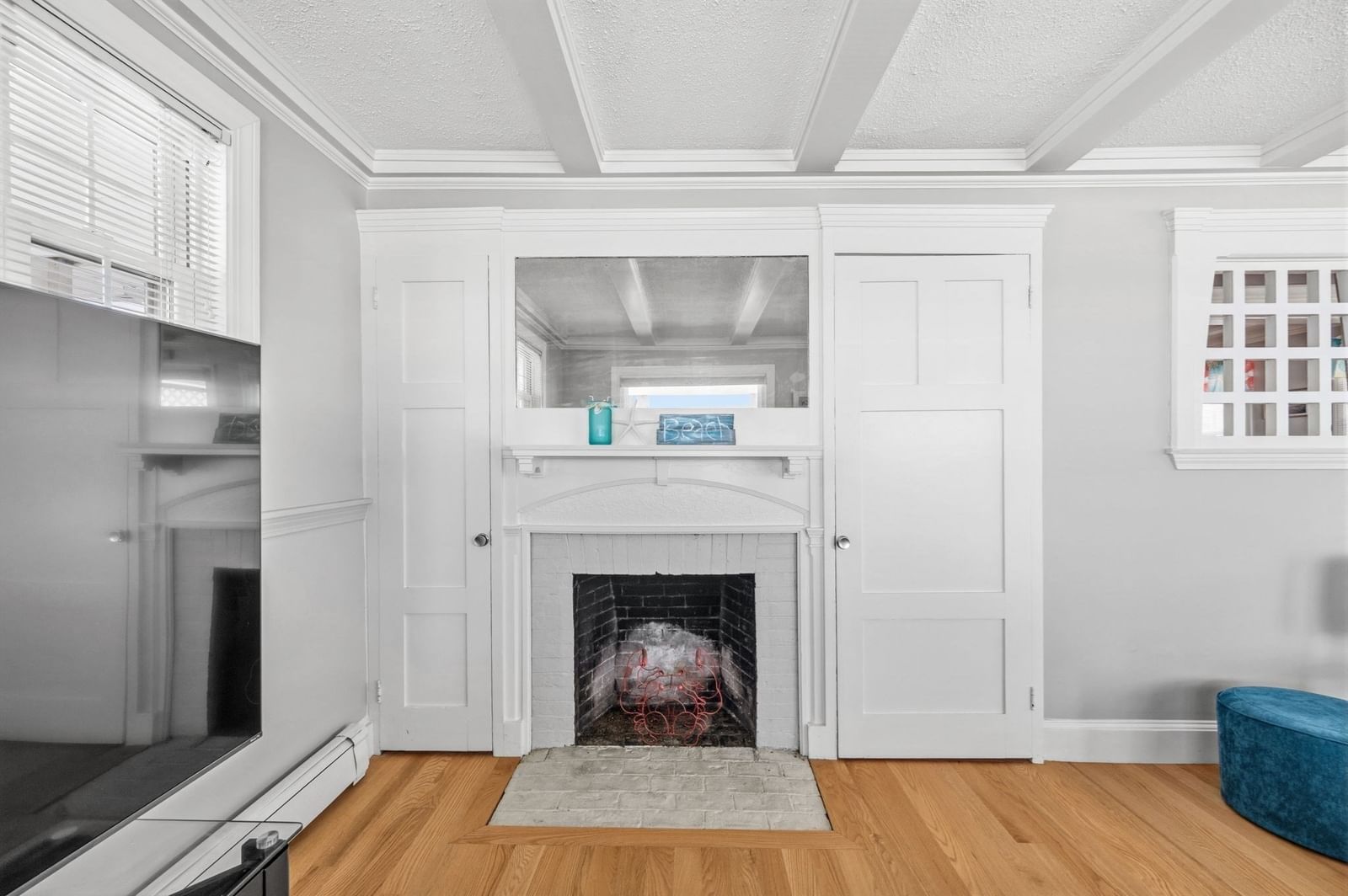 331 Beach Ave Hull — Photo 7 of 26