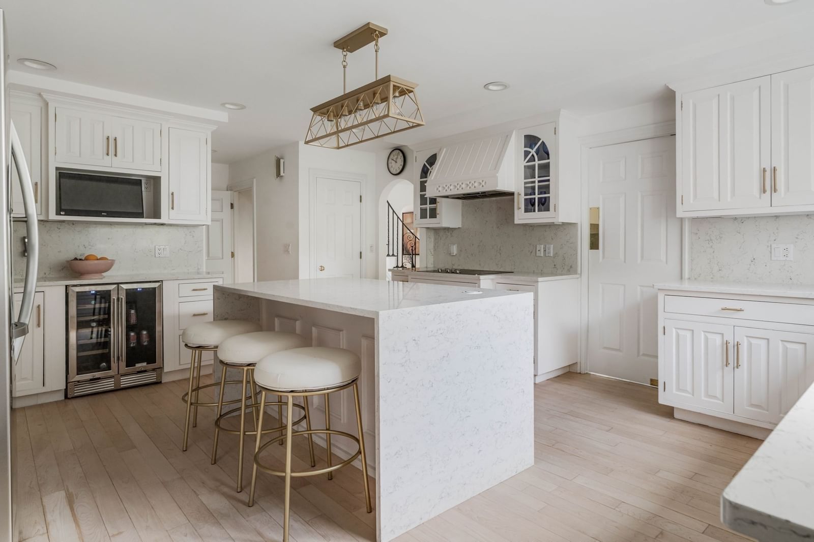421 Waverley Ave Newton — Photo 5 of 20