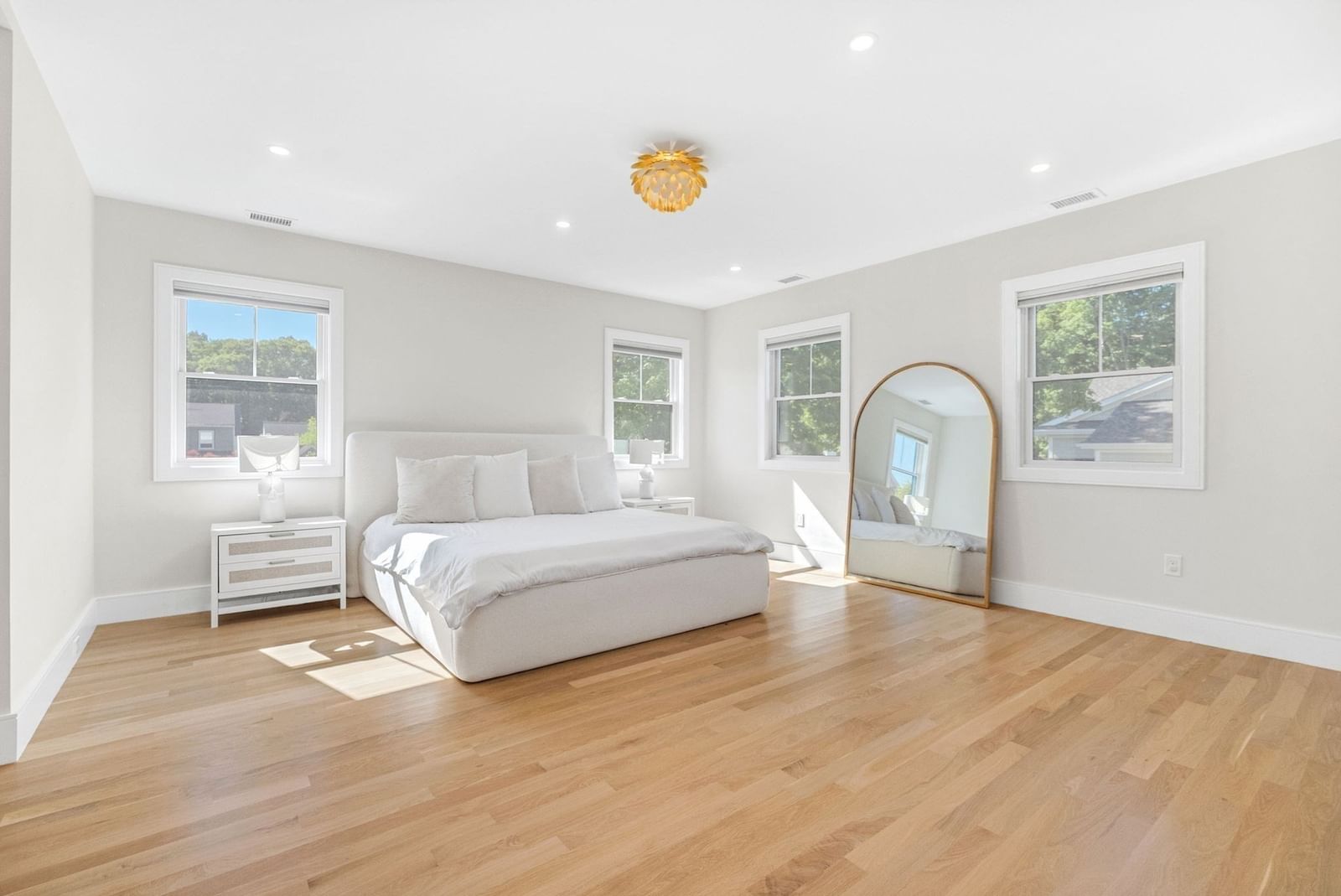 98 Beethoven Ave Newton — Photo 12 of 27