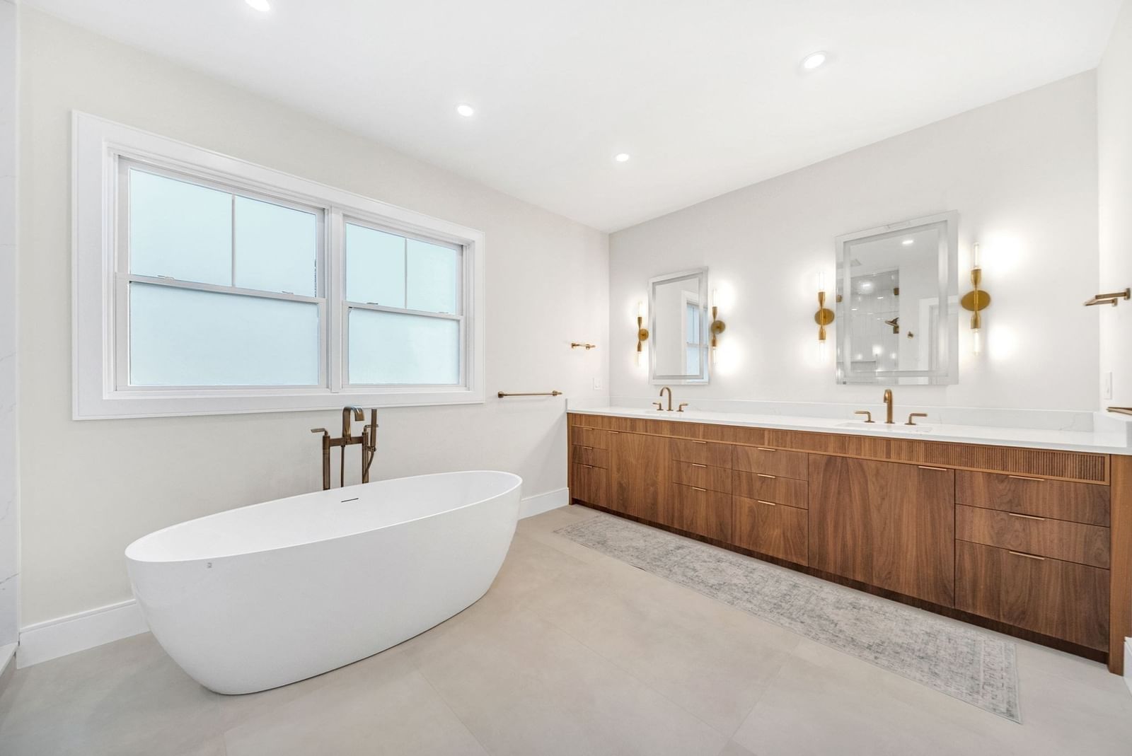 98 Beethoven Ave Newton — Photo 14 of 27