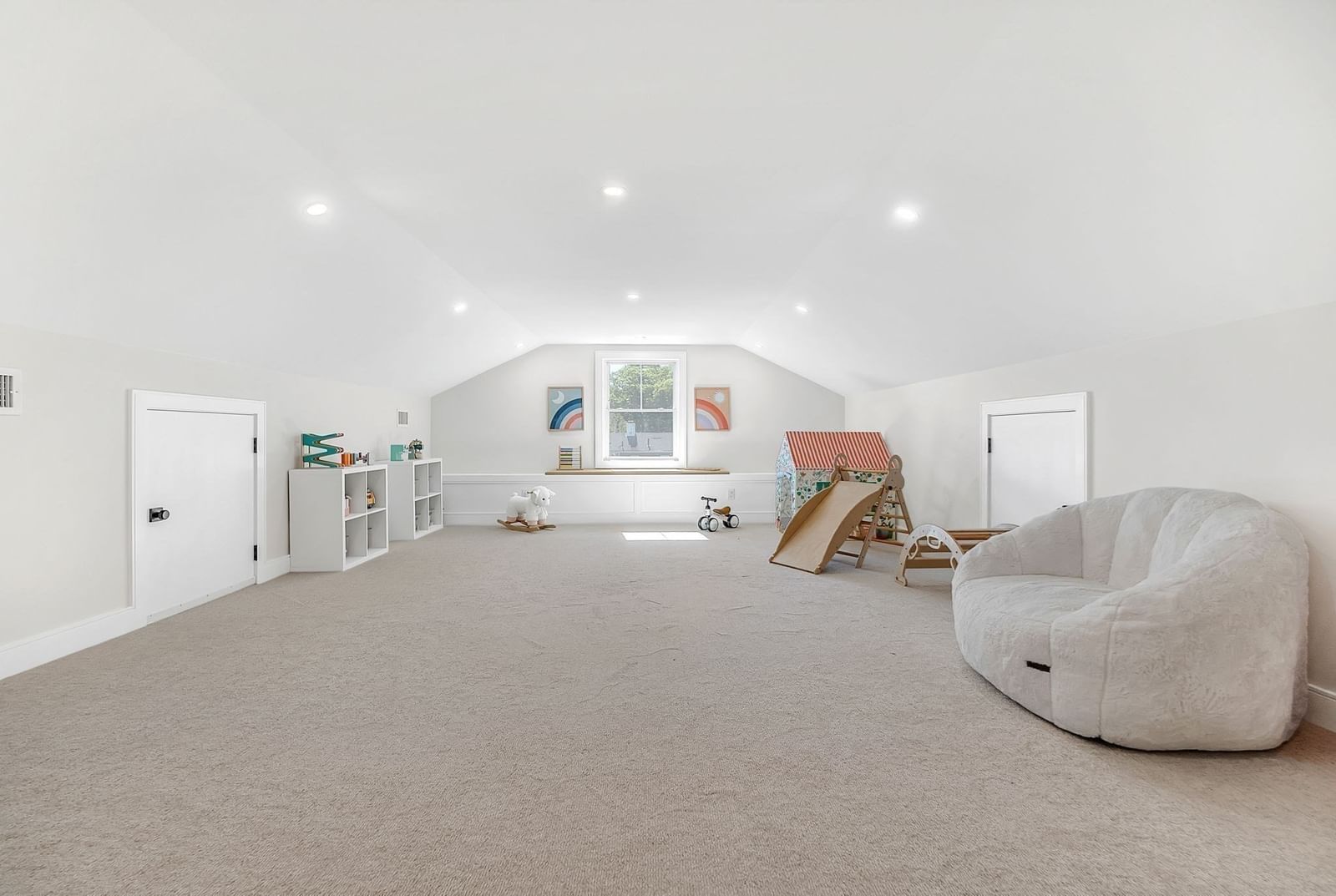 98 Beethoven Ave Newton — Photo 19 of 27